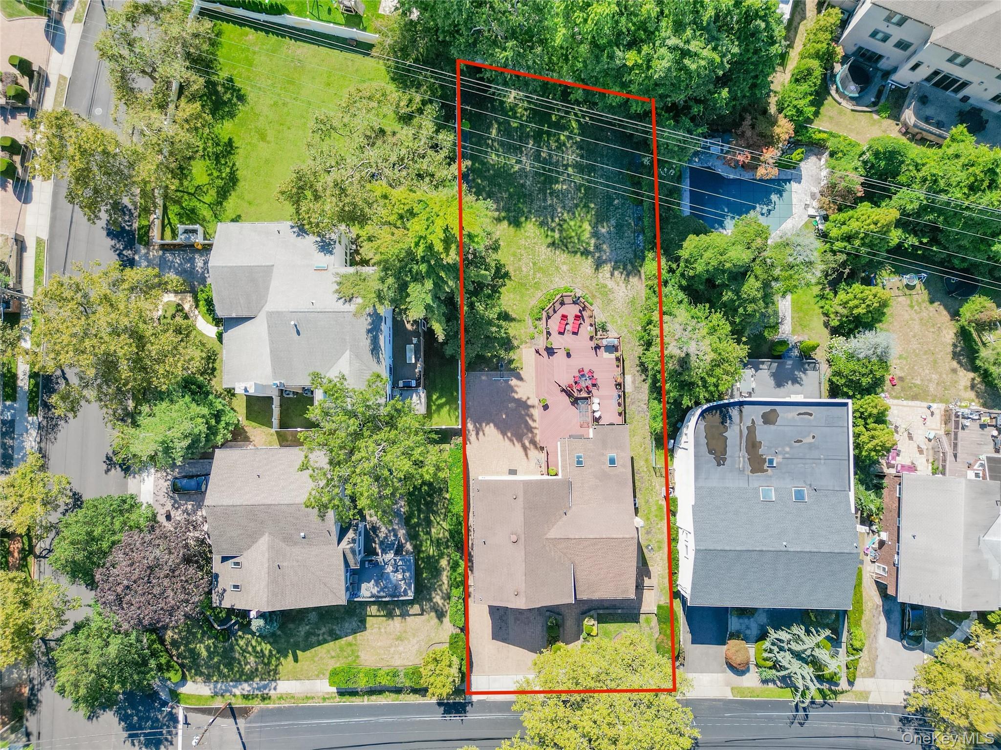 553 Amherst Drive, Woodmere, NY 11598