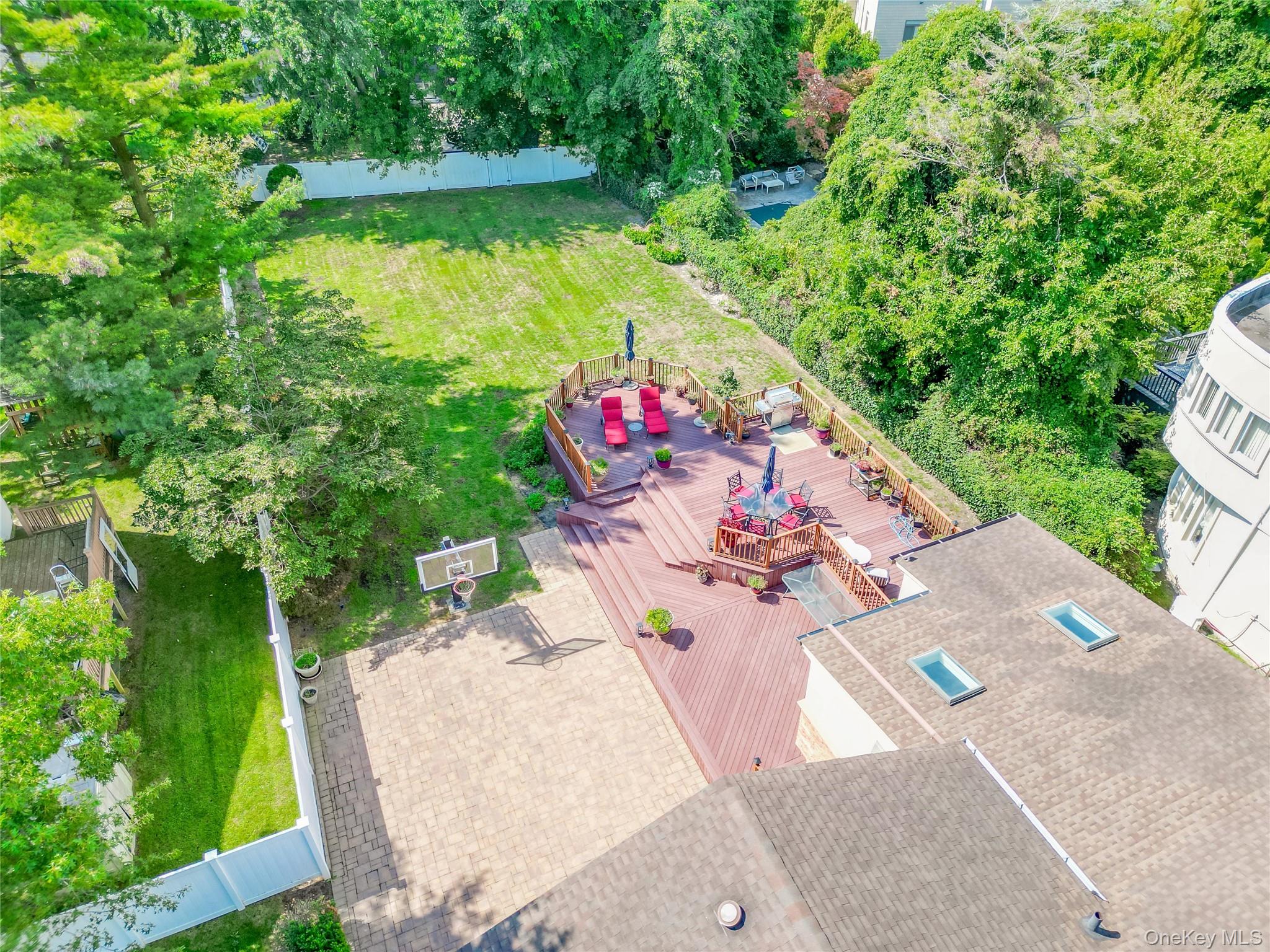 553 Amherst Drive, Woodmere, NY 11598