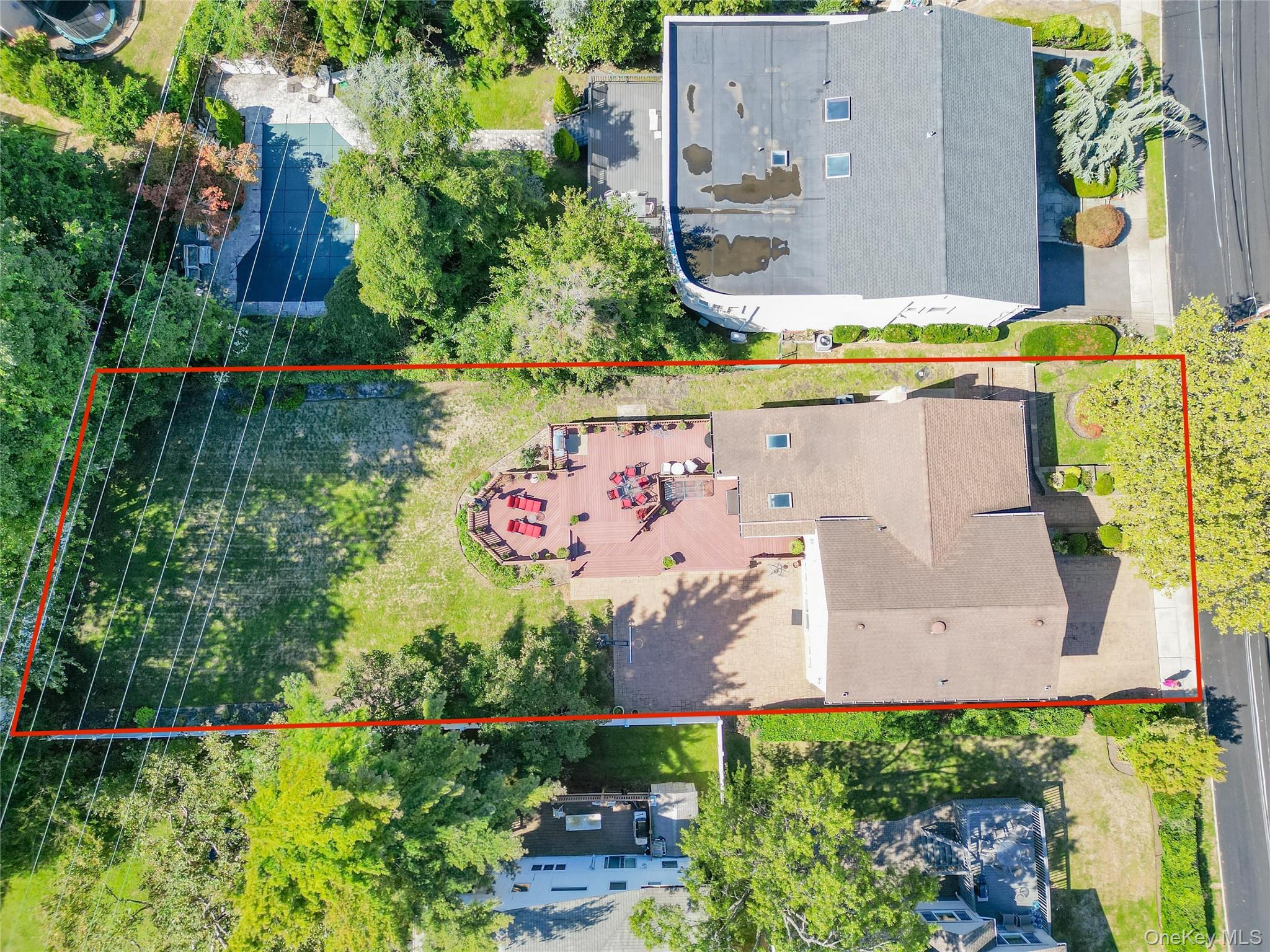 553 Amherst Drive, Woodmere, NY 11598