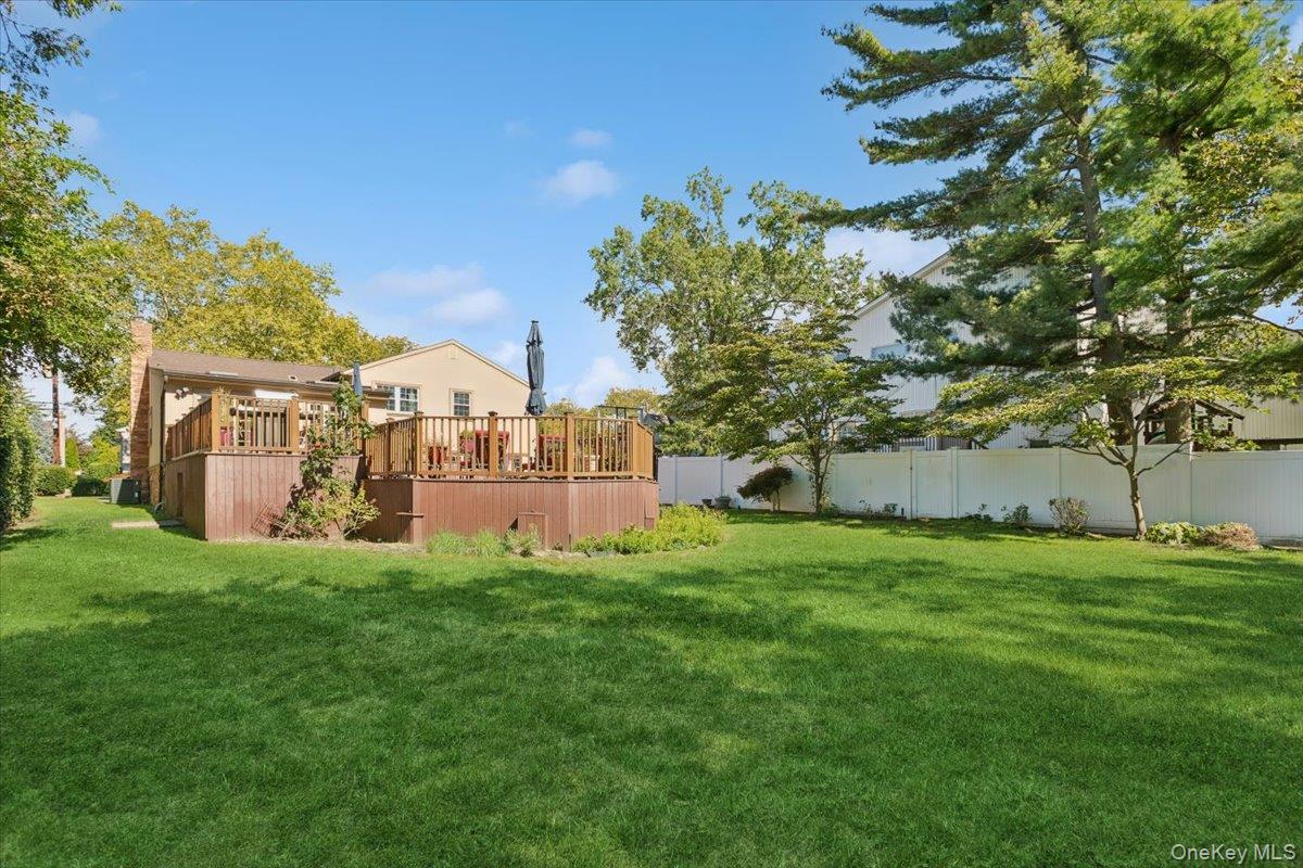 553 Amherst Drive, Woodmere, NY 11598