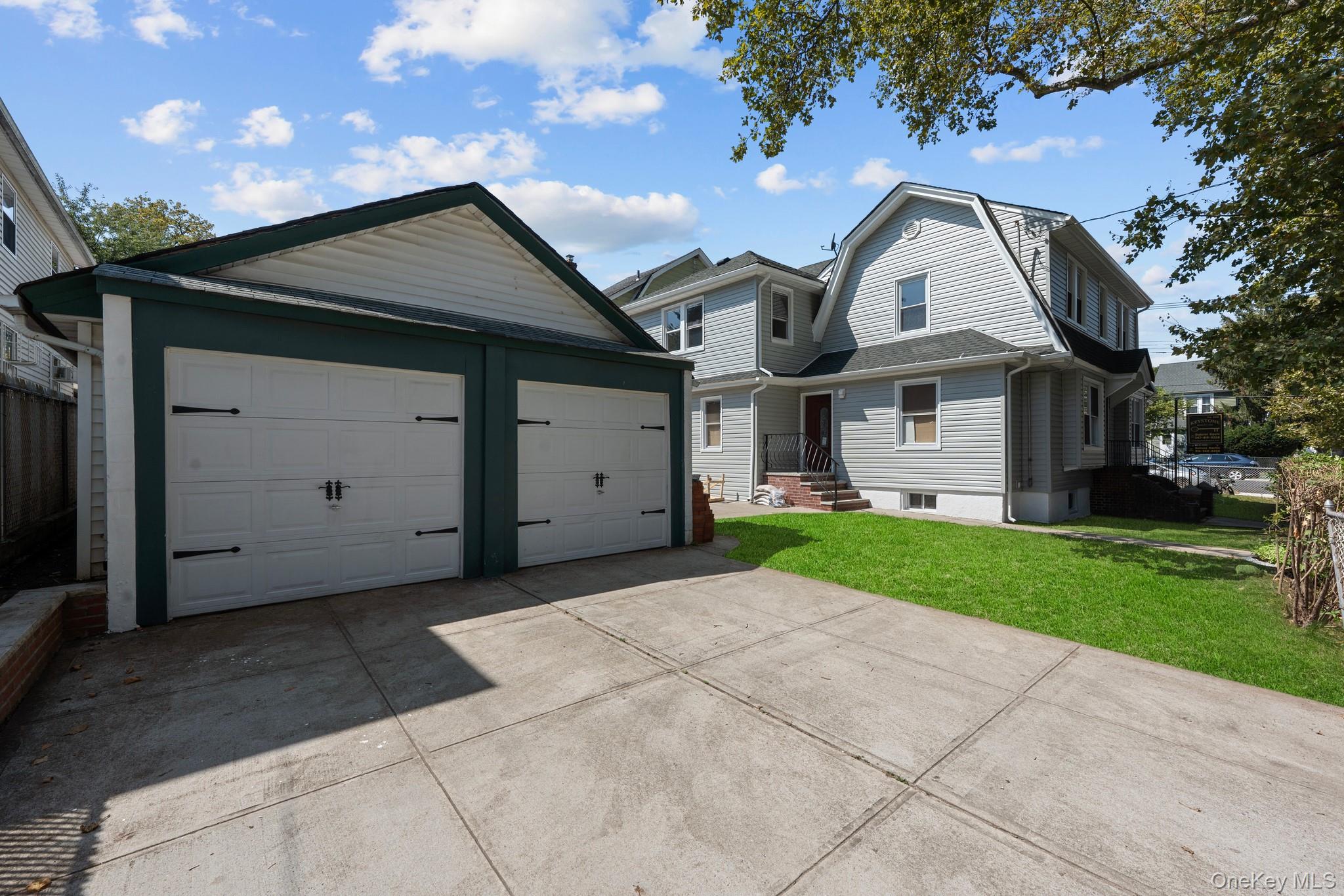 10708 132nd Street, Richmond Hill, NY 11419