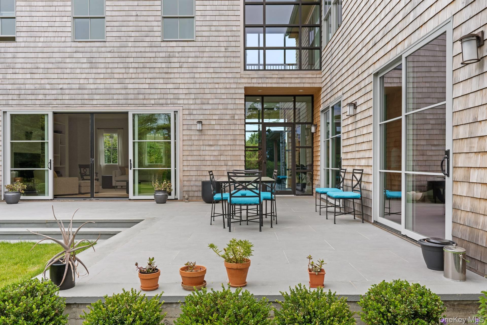 26 Georgian Lane, Water Mill, NY 11976