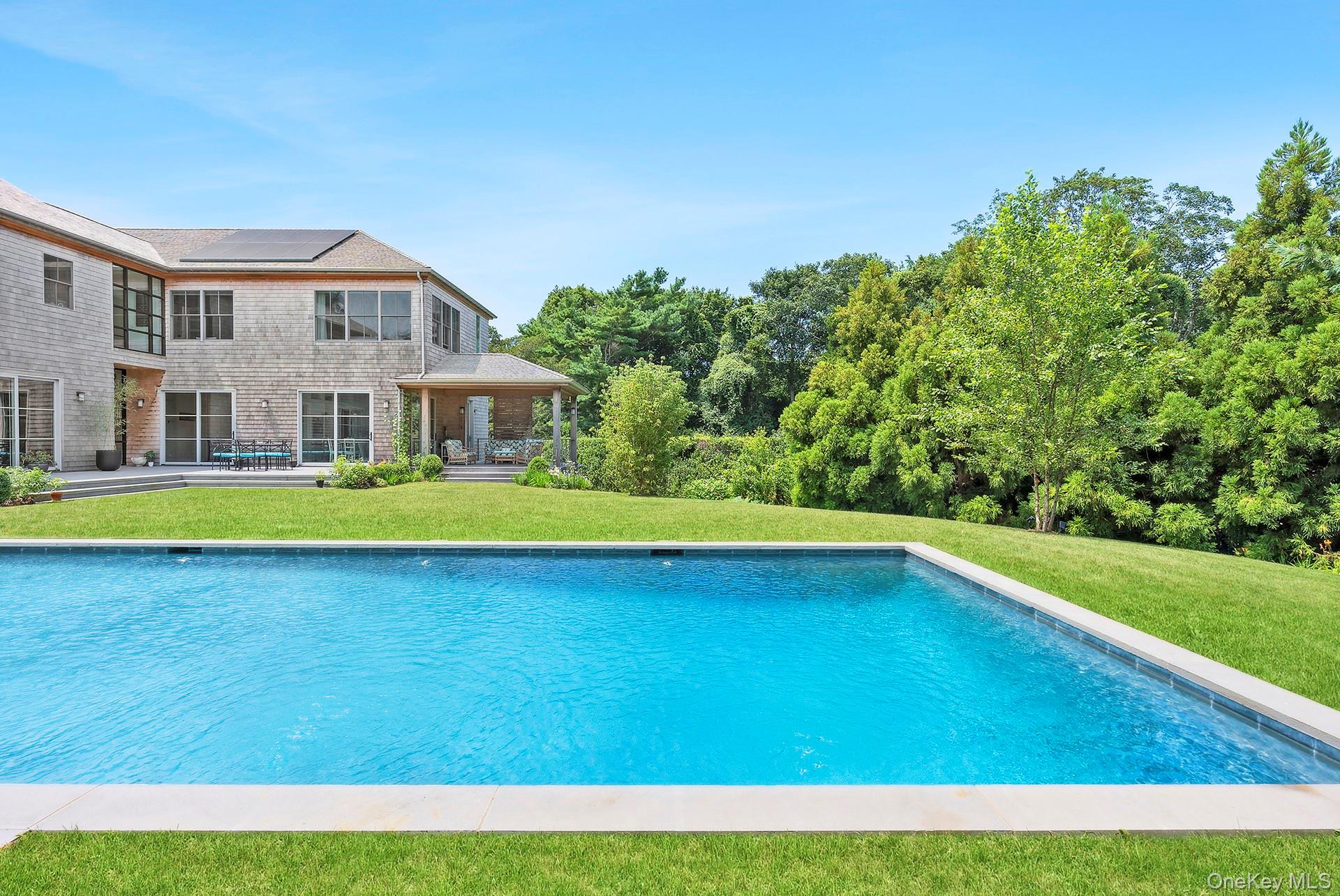 26 Georgian Lane, Water Mill, NY 11976