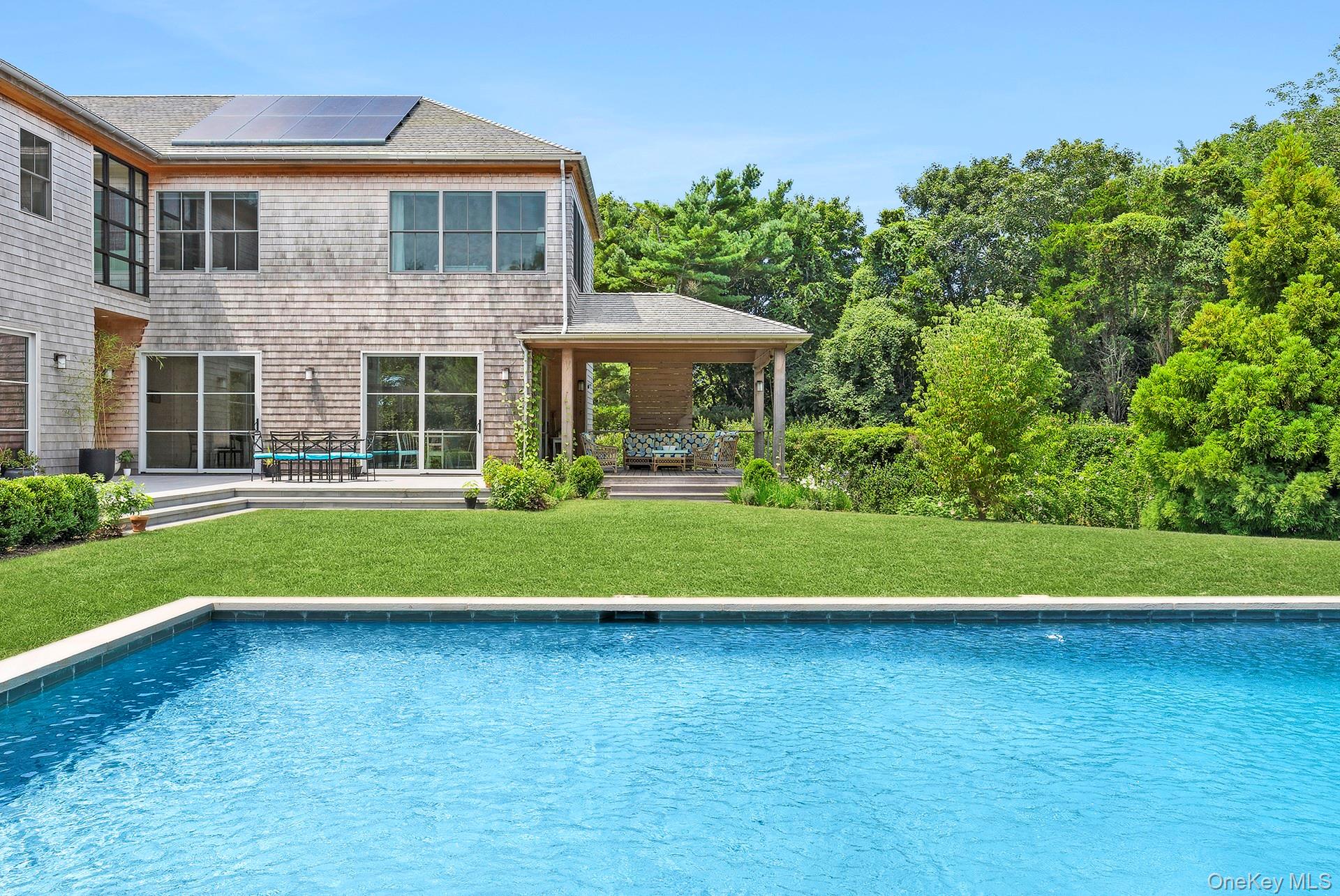 26 Georgian Lane, Water Mill, NY 11976