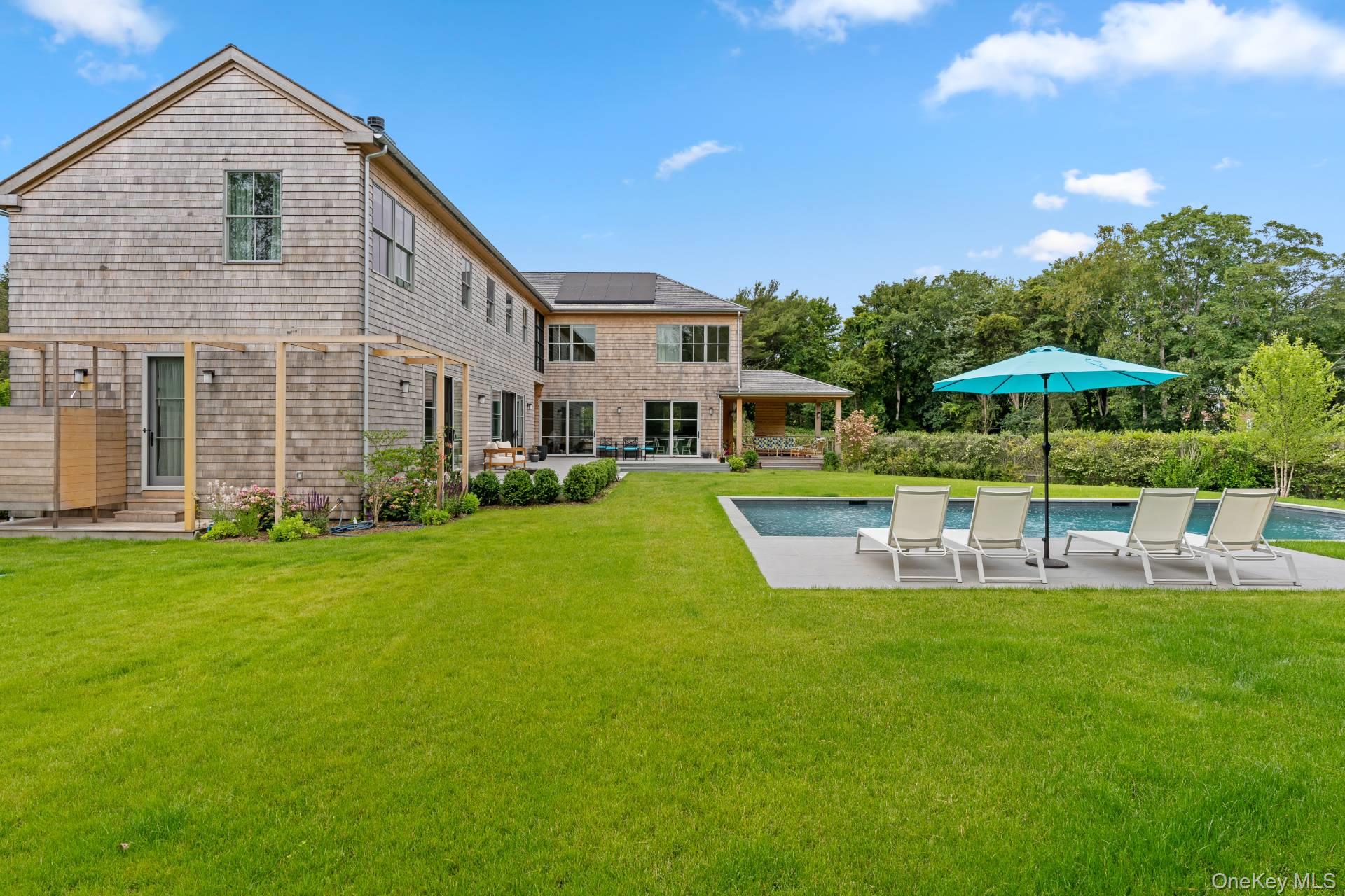 26 Georgian Lane, Water Mill, NY 11976