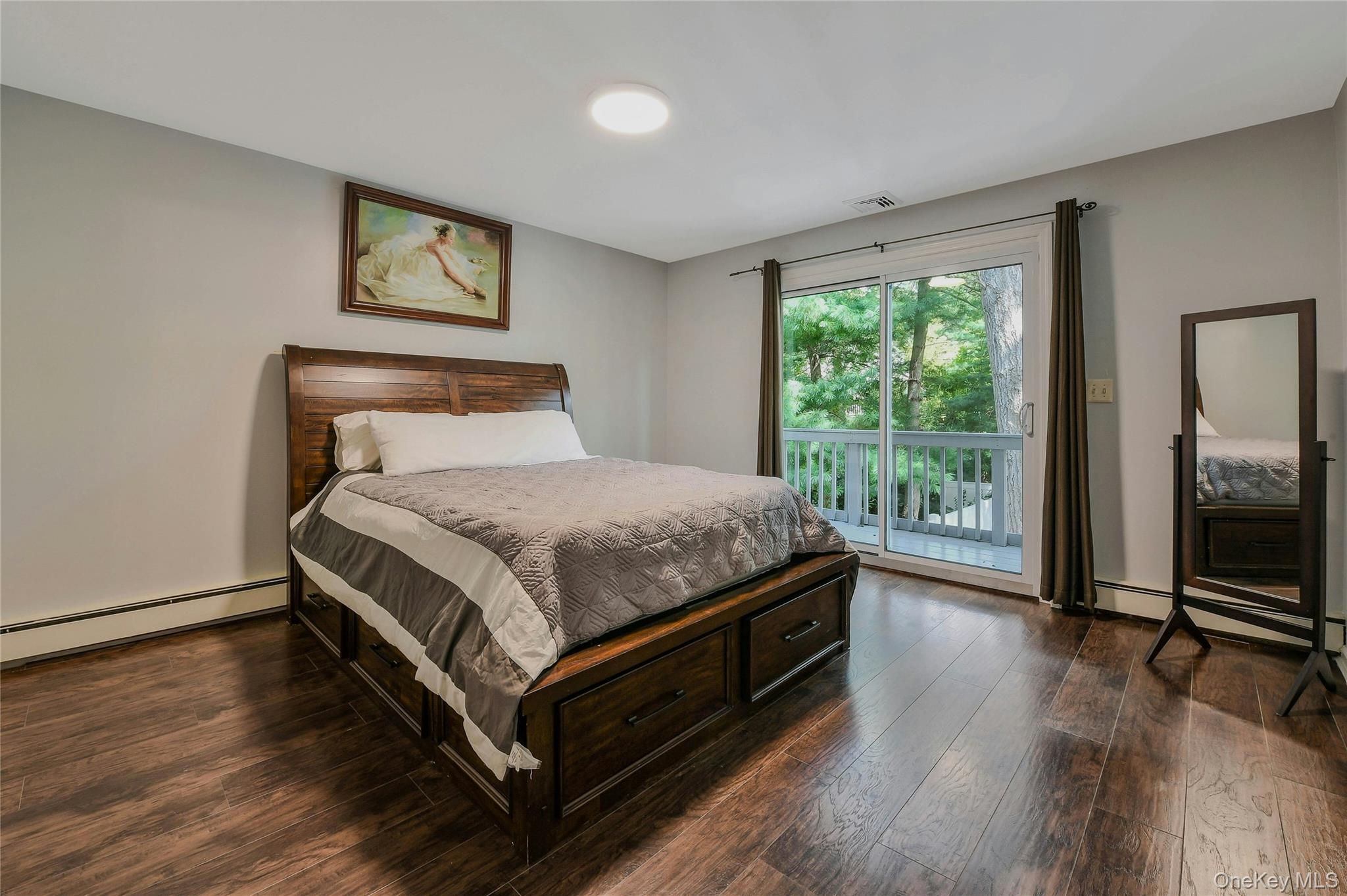 27 Upper Sheep Pasture Road, East Setauket, NY 11733