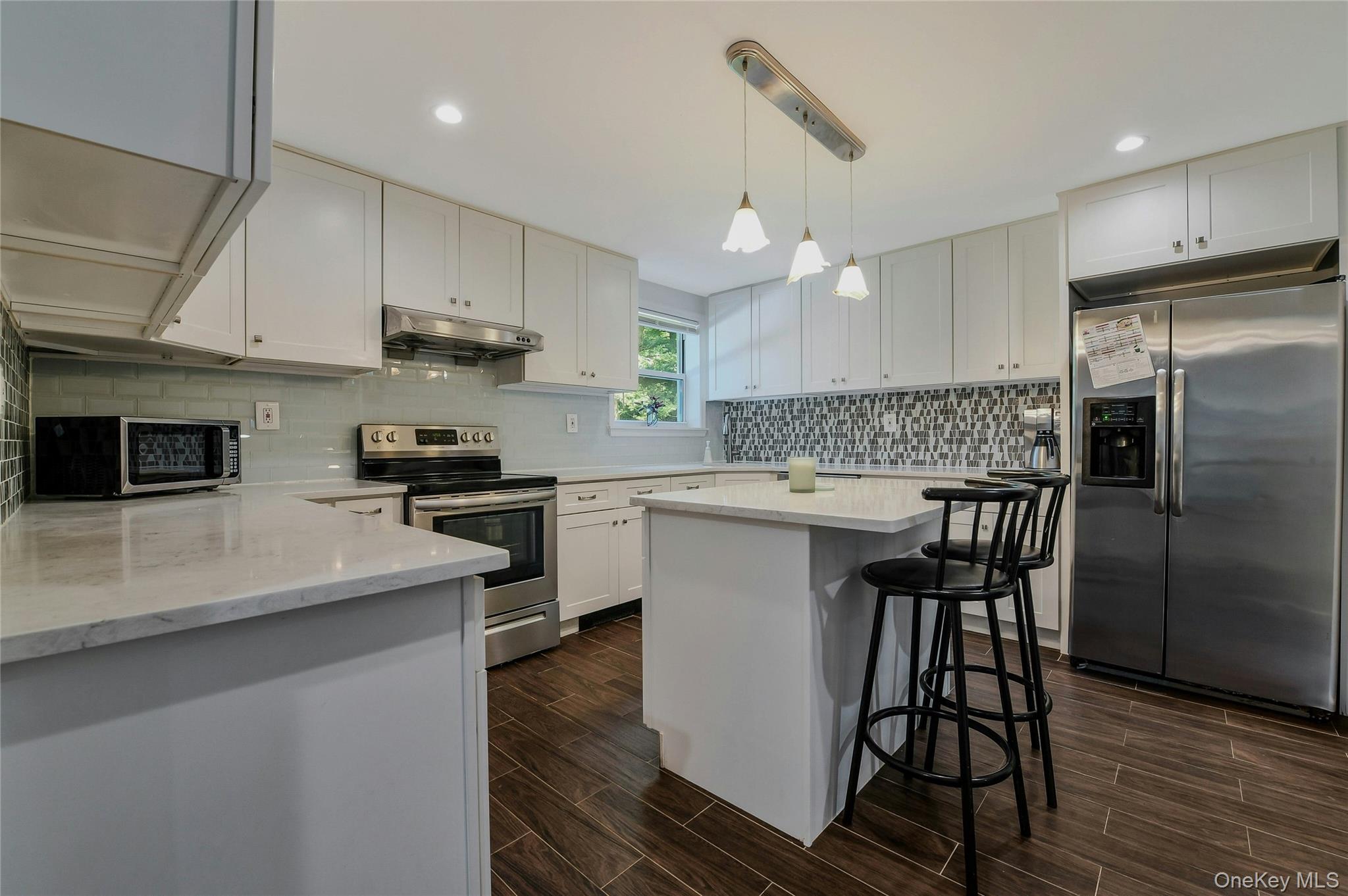 27 Upper Sheep Pasture Road, East Setauket, NY 11733