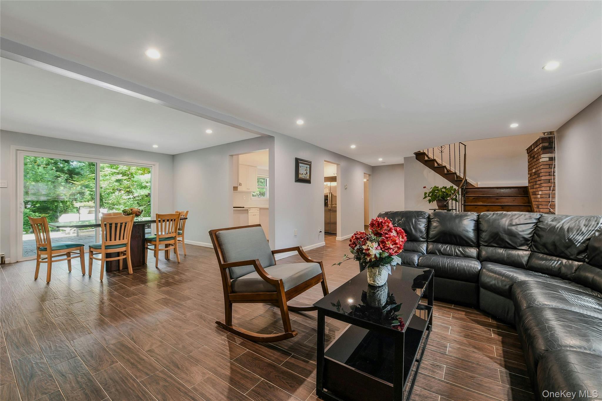 27 Upper Sheep Pasture Road, East Setauket, NY 11733