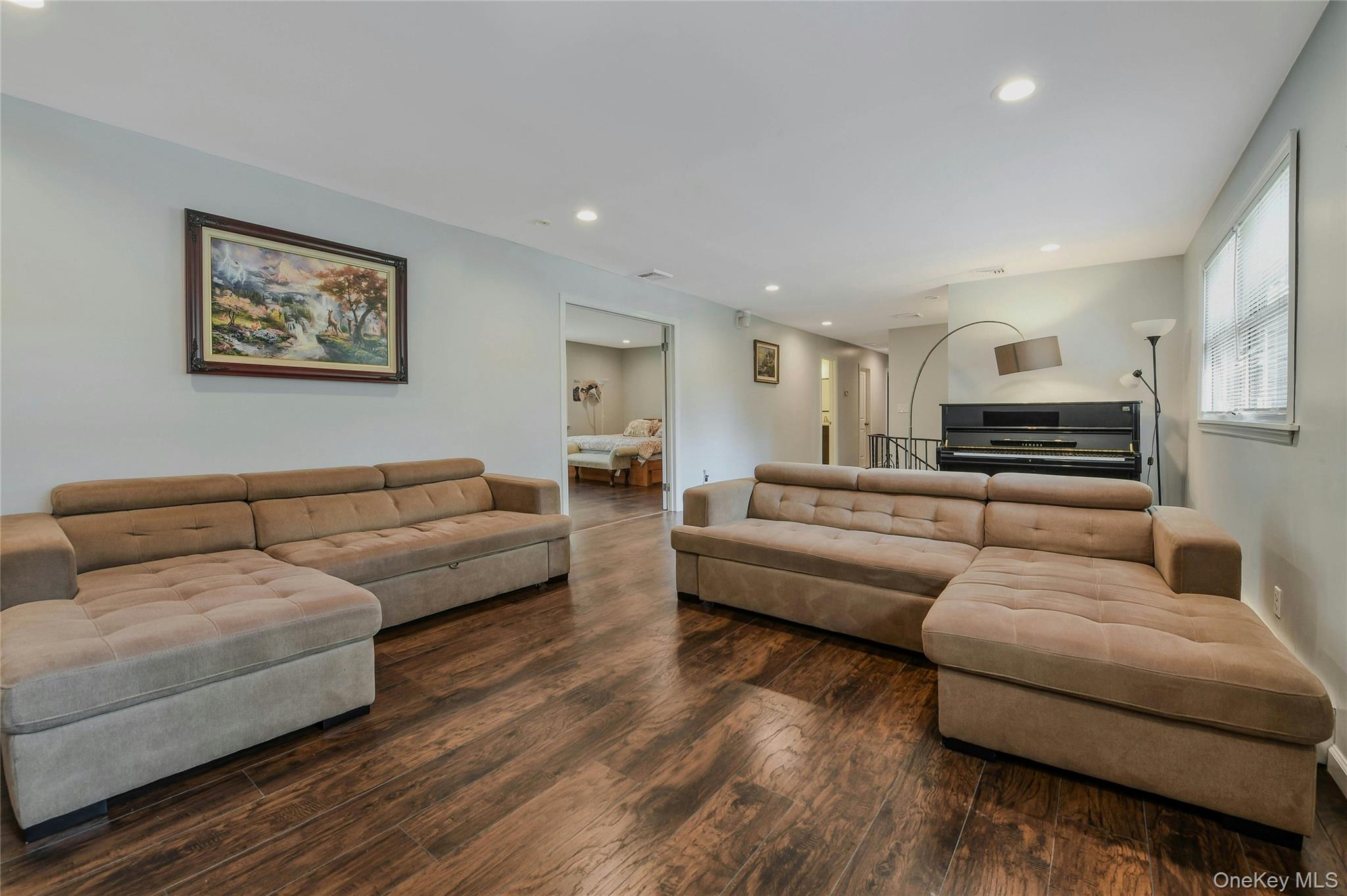 27 Upper Sheep Pasture Road, East Setauket, NY 11733