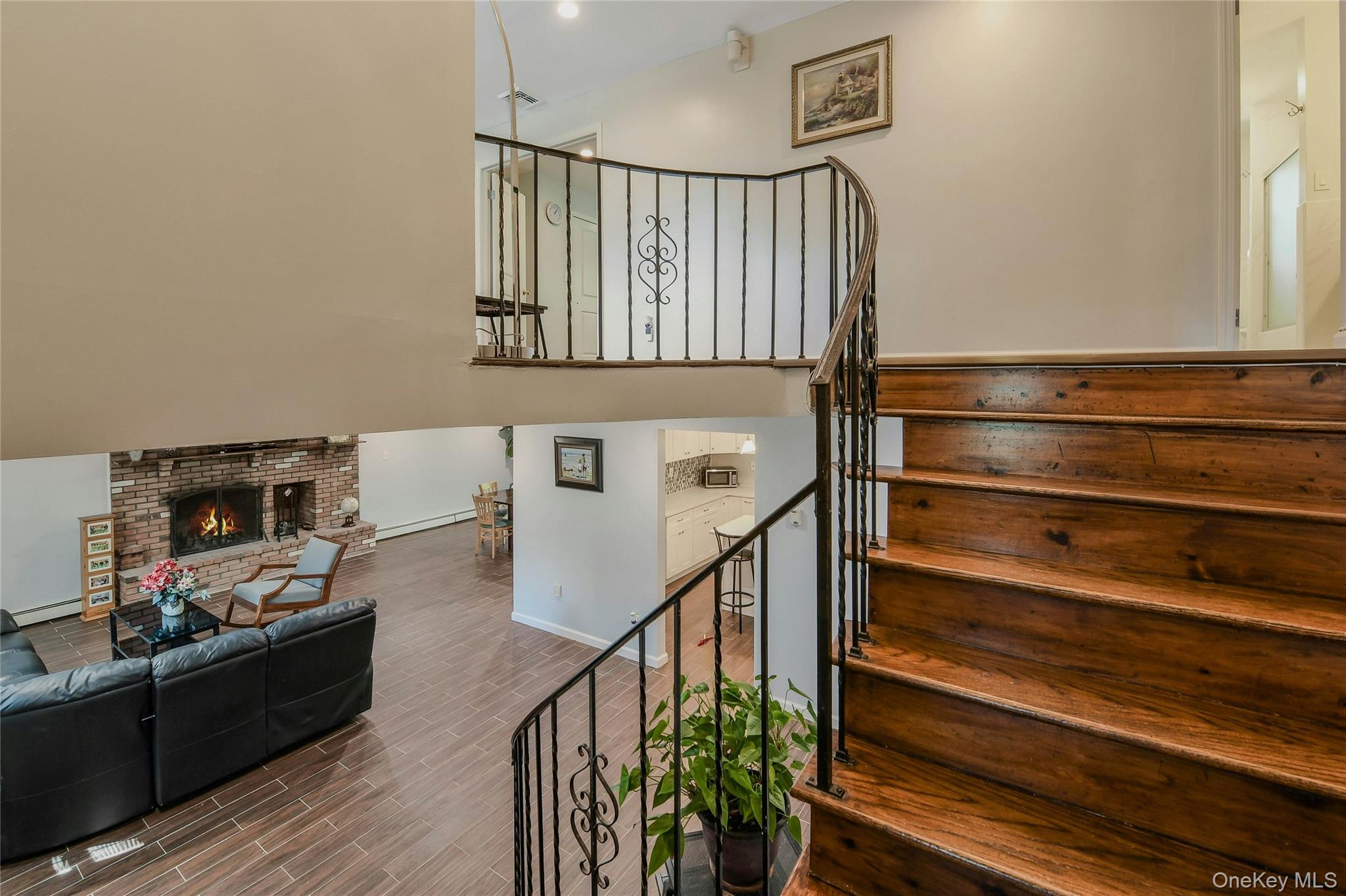 27 Upper Sheep Pasture Road, East Setauket, NY 11733