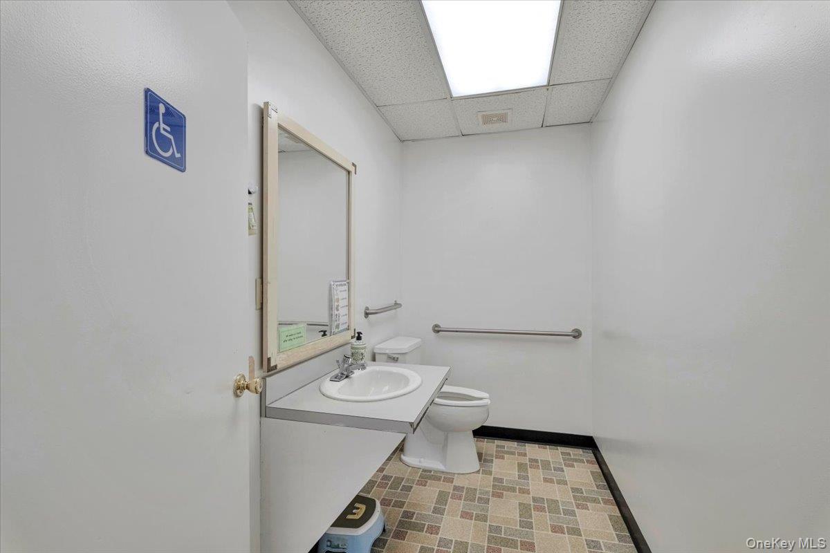 4 Glenna Drive, Carmel, NY 10512