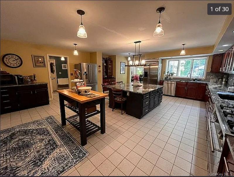 5 SUMMIT Drive, Call Listing Agent, NY 12972