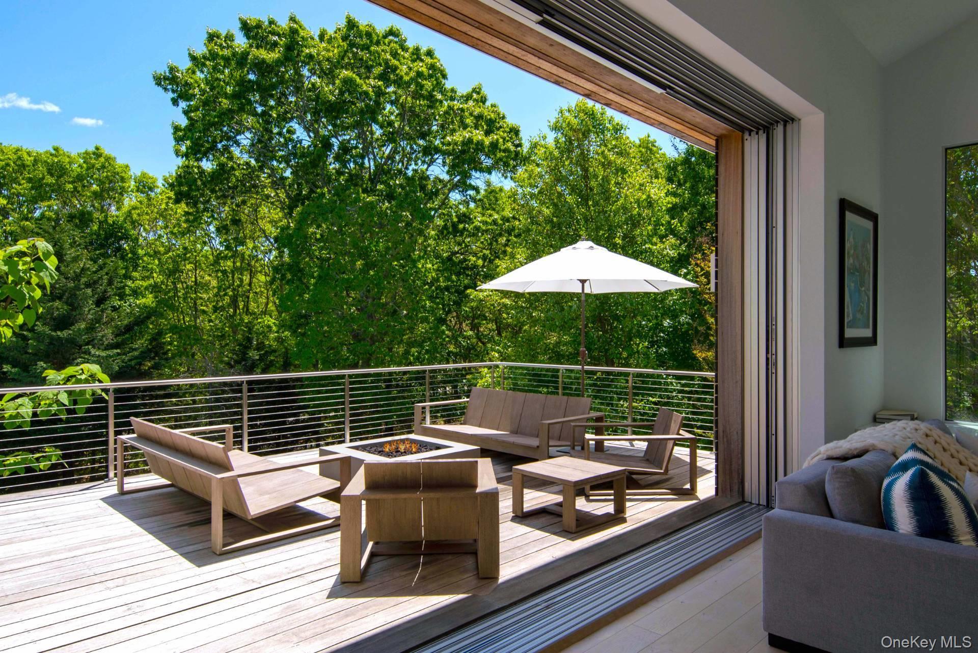 94 Tanager Lane, Water Mill, NY 11976