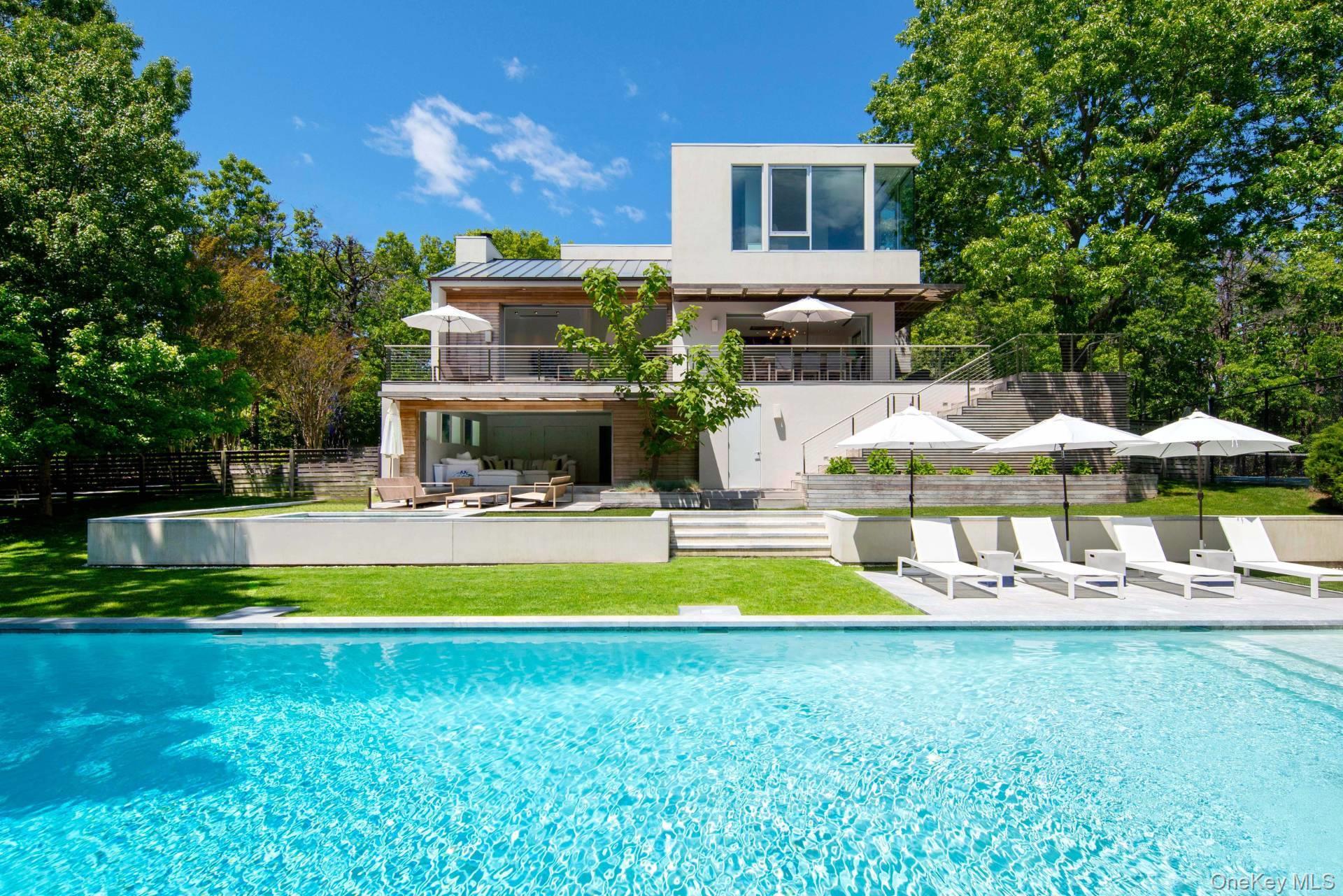 94 Tanager Lane, Water Mill, NY 11976