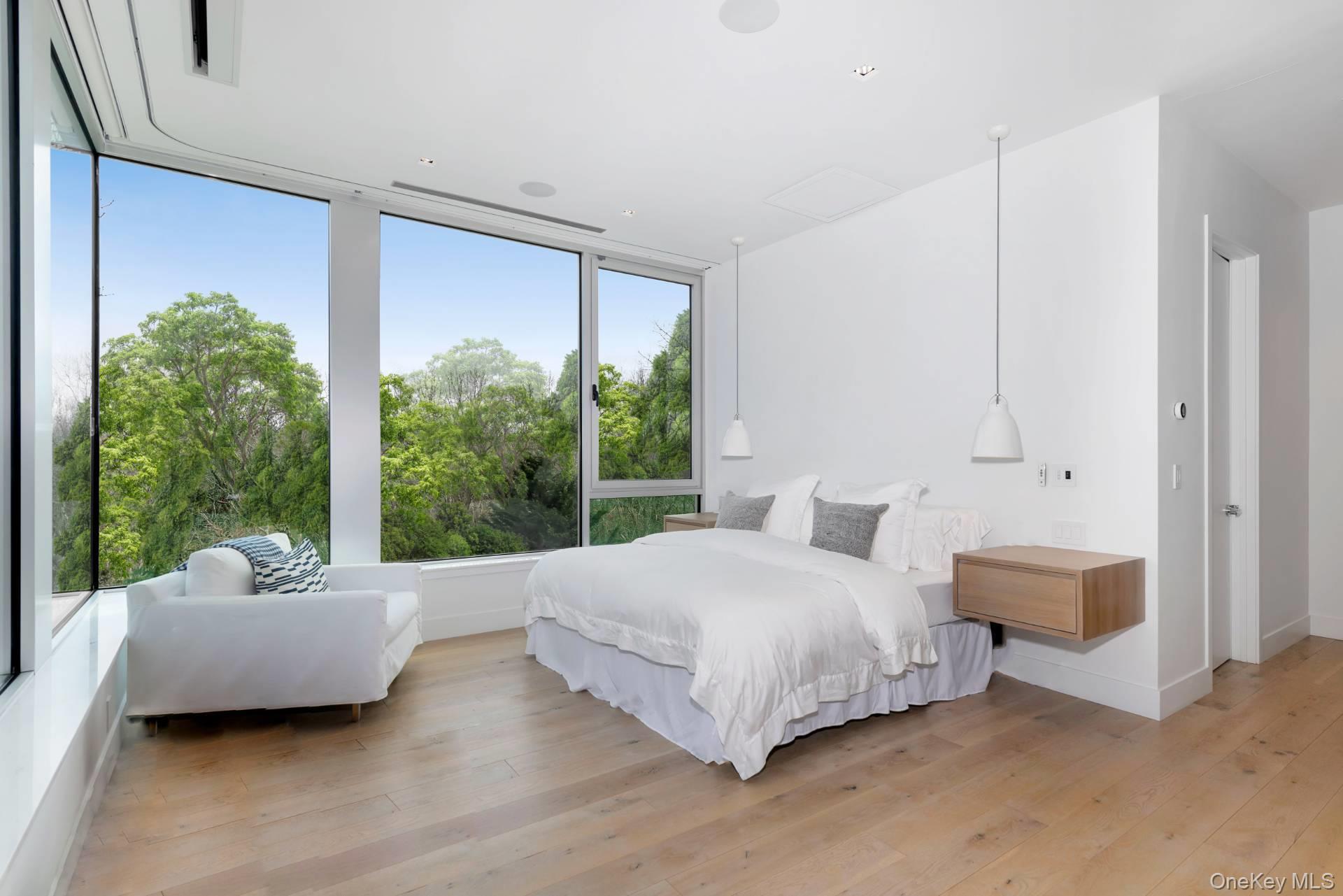 94 Tanager Lane, Water Mill, NY 11976