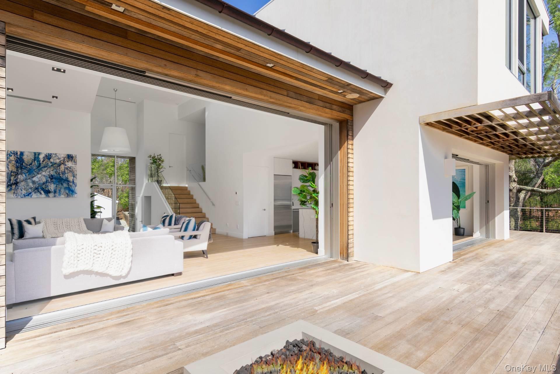 94 Tanager Lane, Water Mill, NY 11976