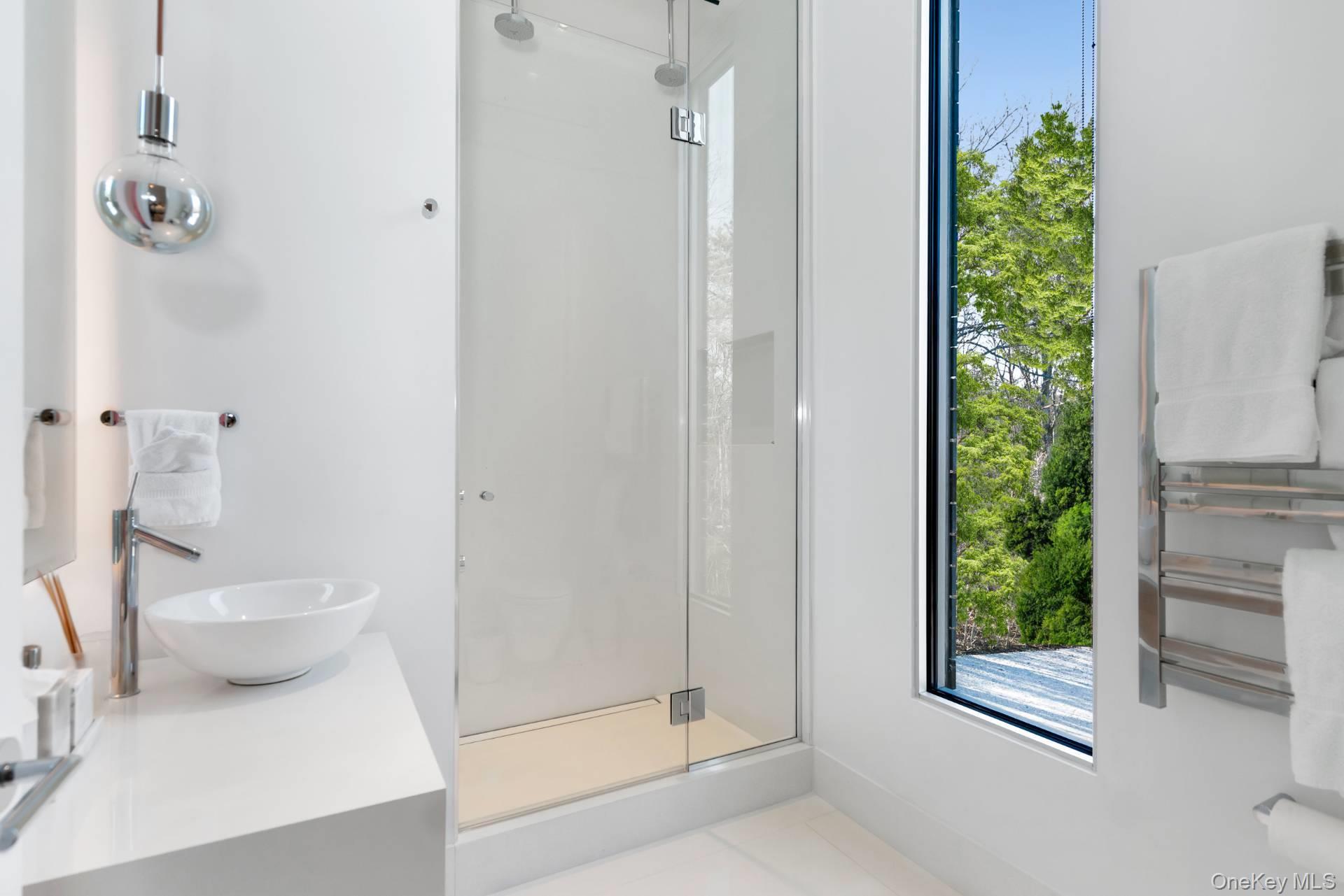 94 Tanager Lane, Water Mill, NY 11976