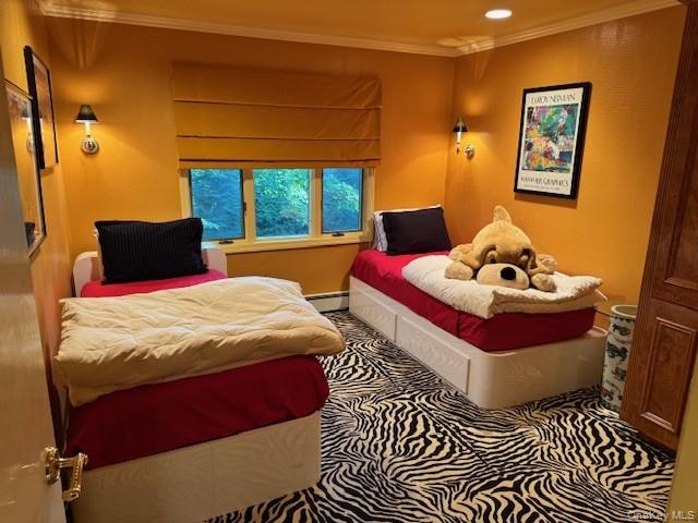 15 Dianas Circle, Roslyn Estates, NY 11576