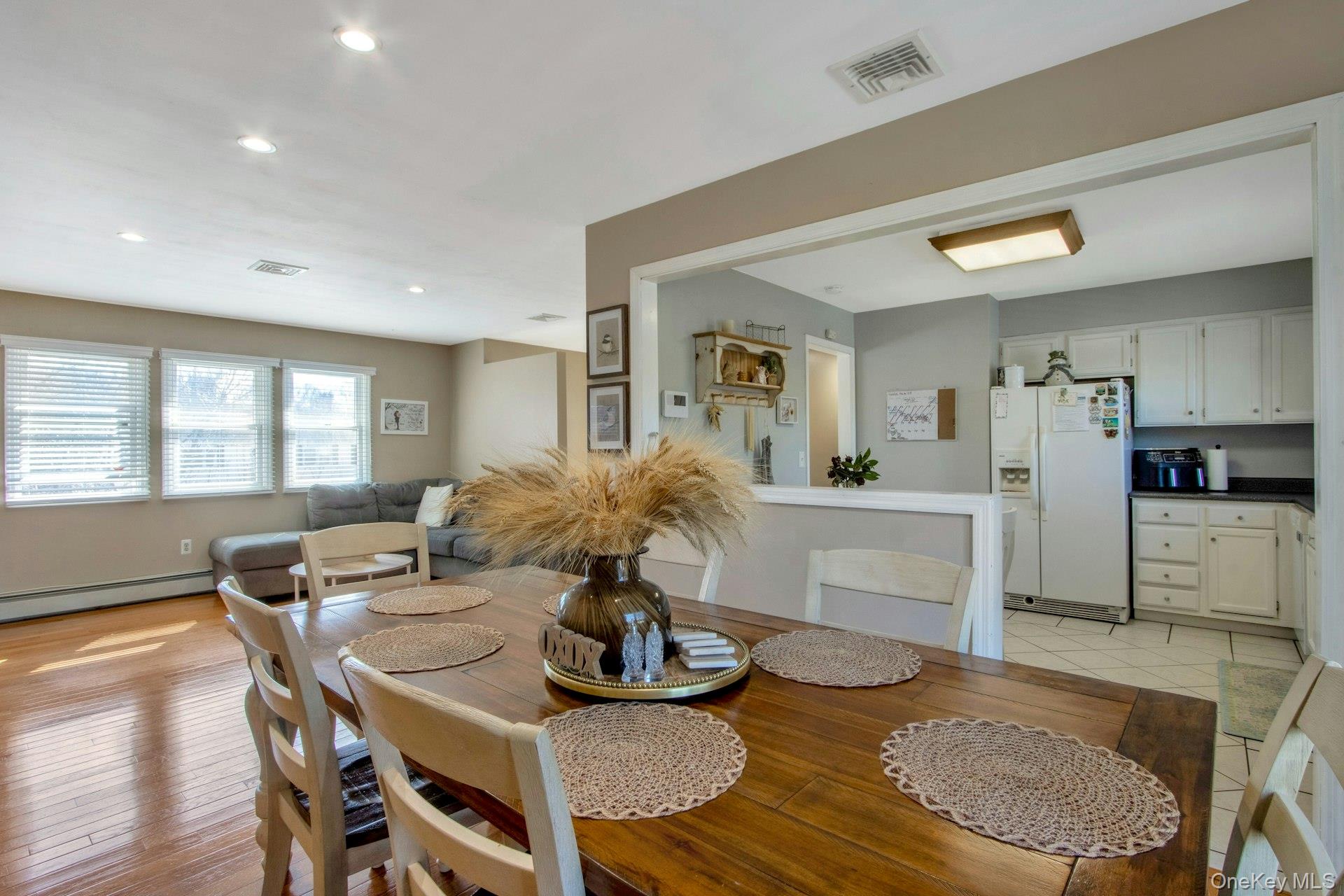 27 Lincoln Drive, Washingtonville, NY 10992