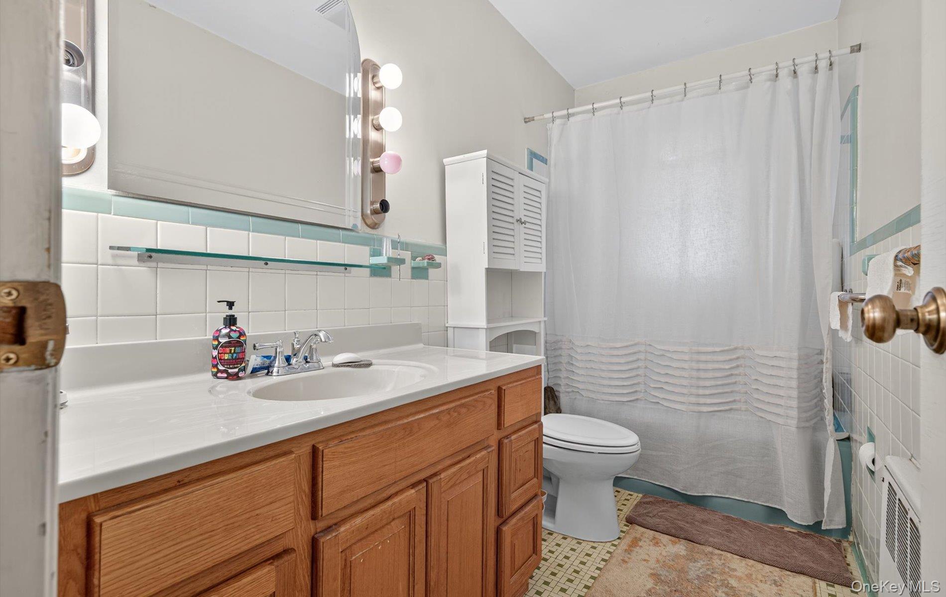 82-39 232nd Street, Bellerose, NY 11427