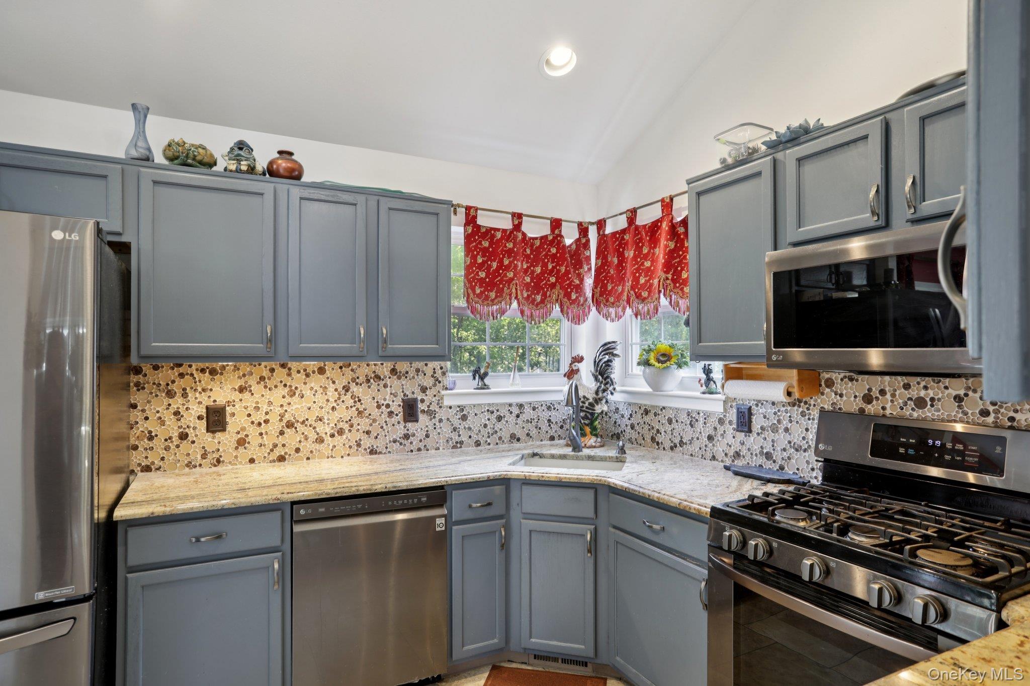 30 Reed Court, Washingtonville, NY 10992