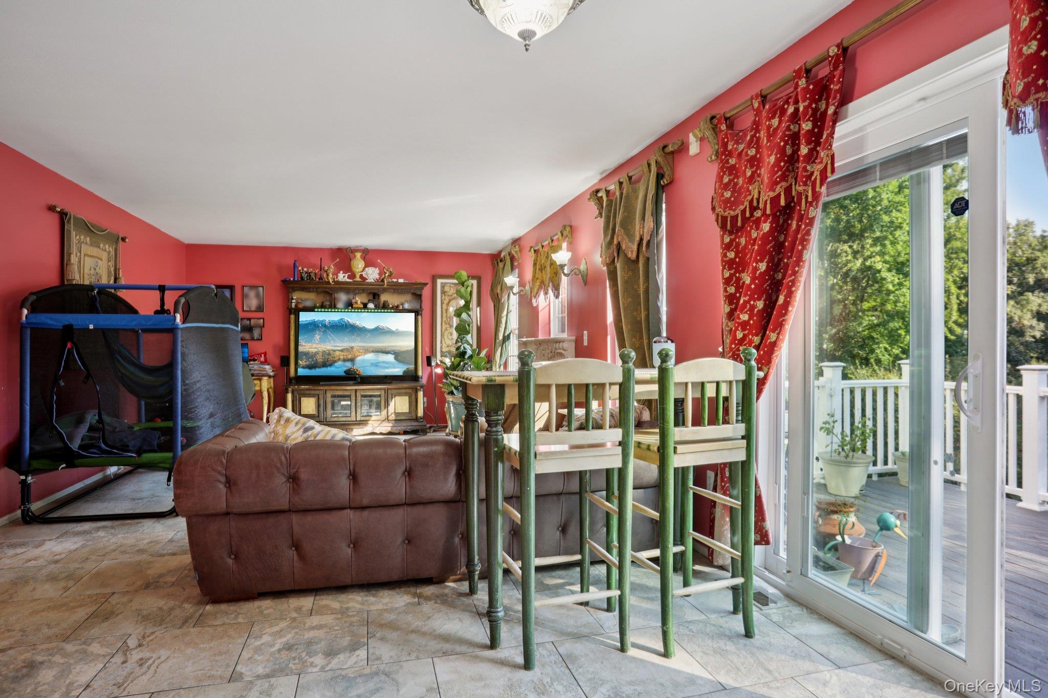 30 Reed Court, Washingtonville, NY 10992