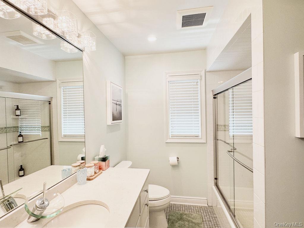 2370 Narraganset Avenue, Seaford, NY 11783