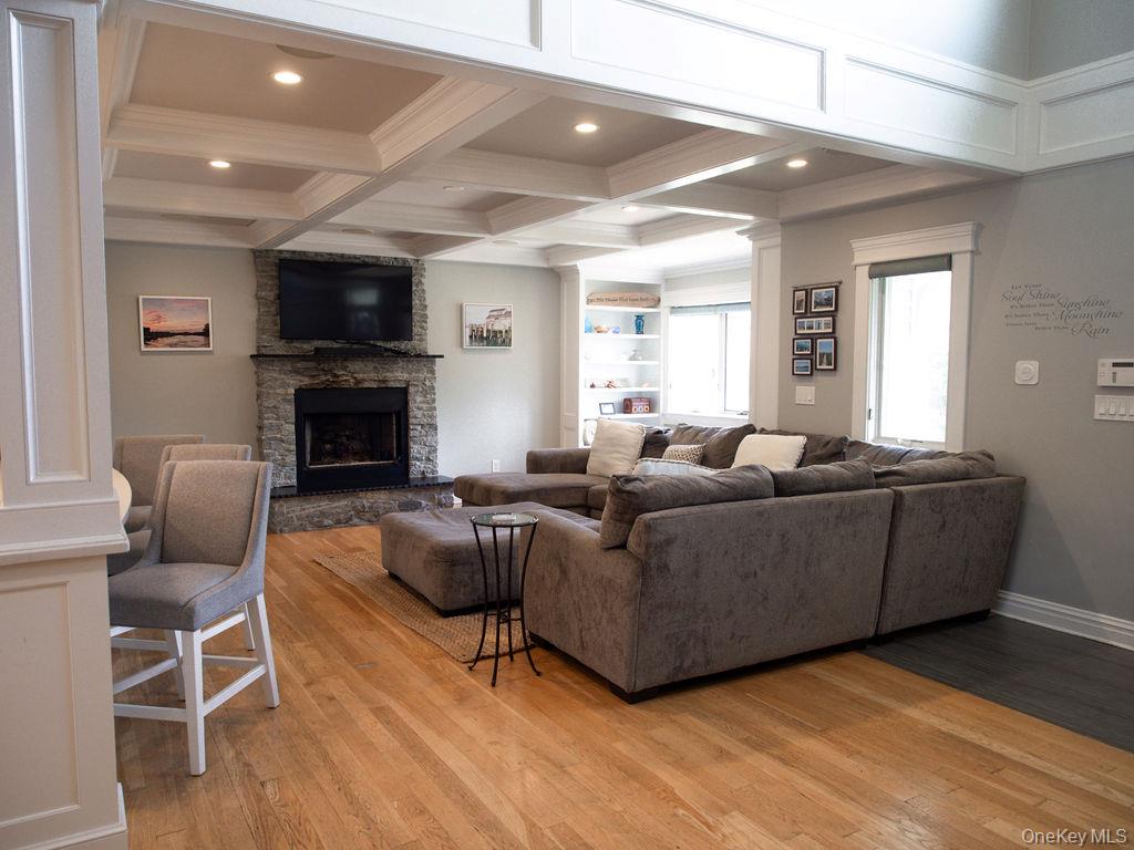 2370 Narraganset Avenue, Seaford, NY 11783