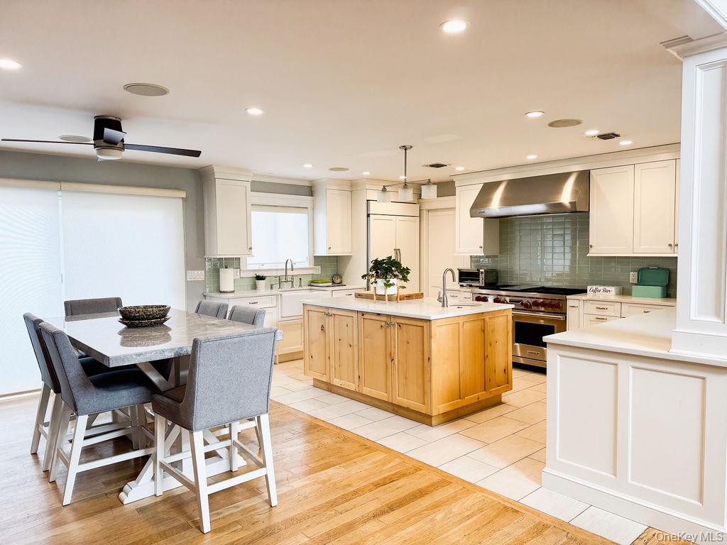 2370 Narraganset Avenue, Seaford, NY 11783