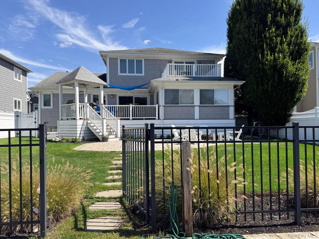 2370 Narraganset Avenue, Seaford, NY 11783