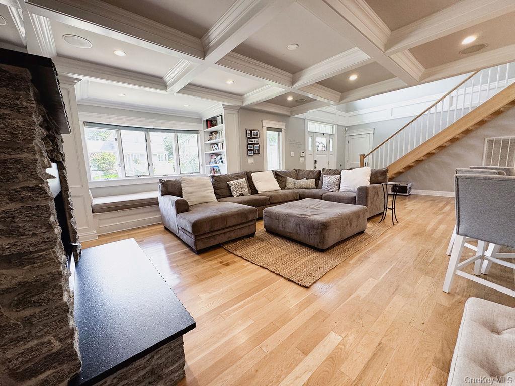 2370 Narraganset Avenue, Seaford, NY 11783