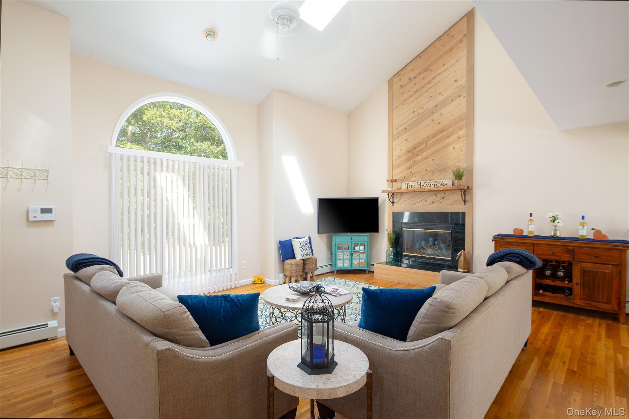 27 Newtown Court, Hampton Bays, NY 11946