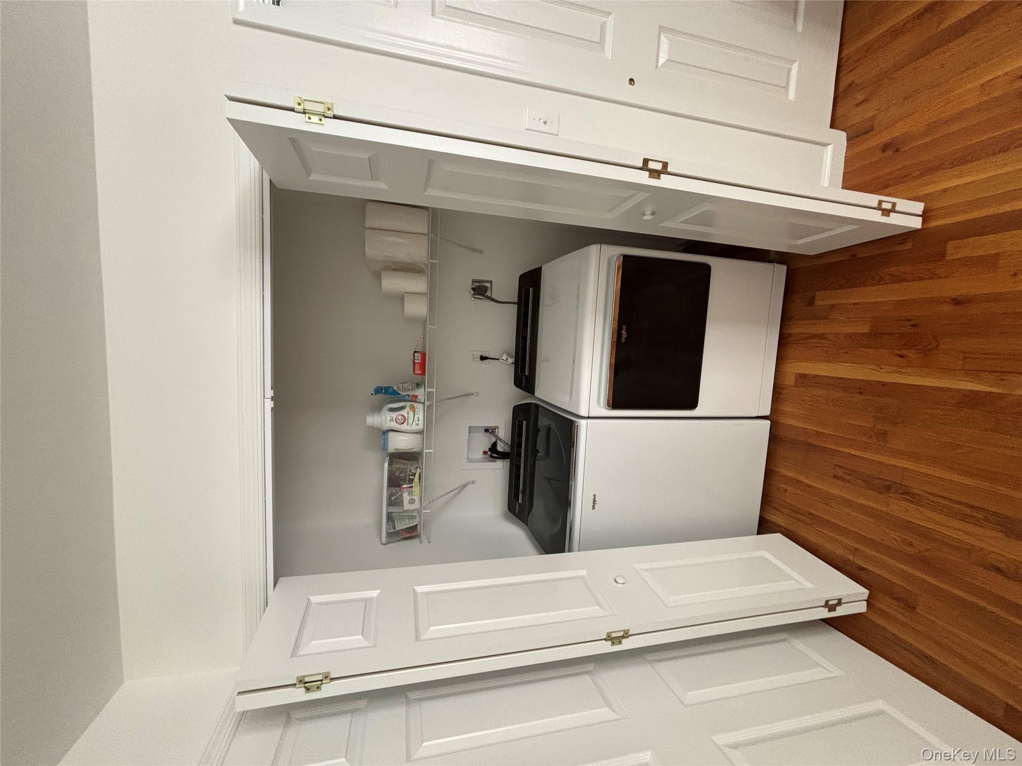 27 Newtown Court, Hampton Bays, NY 11946