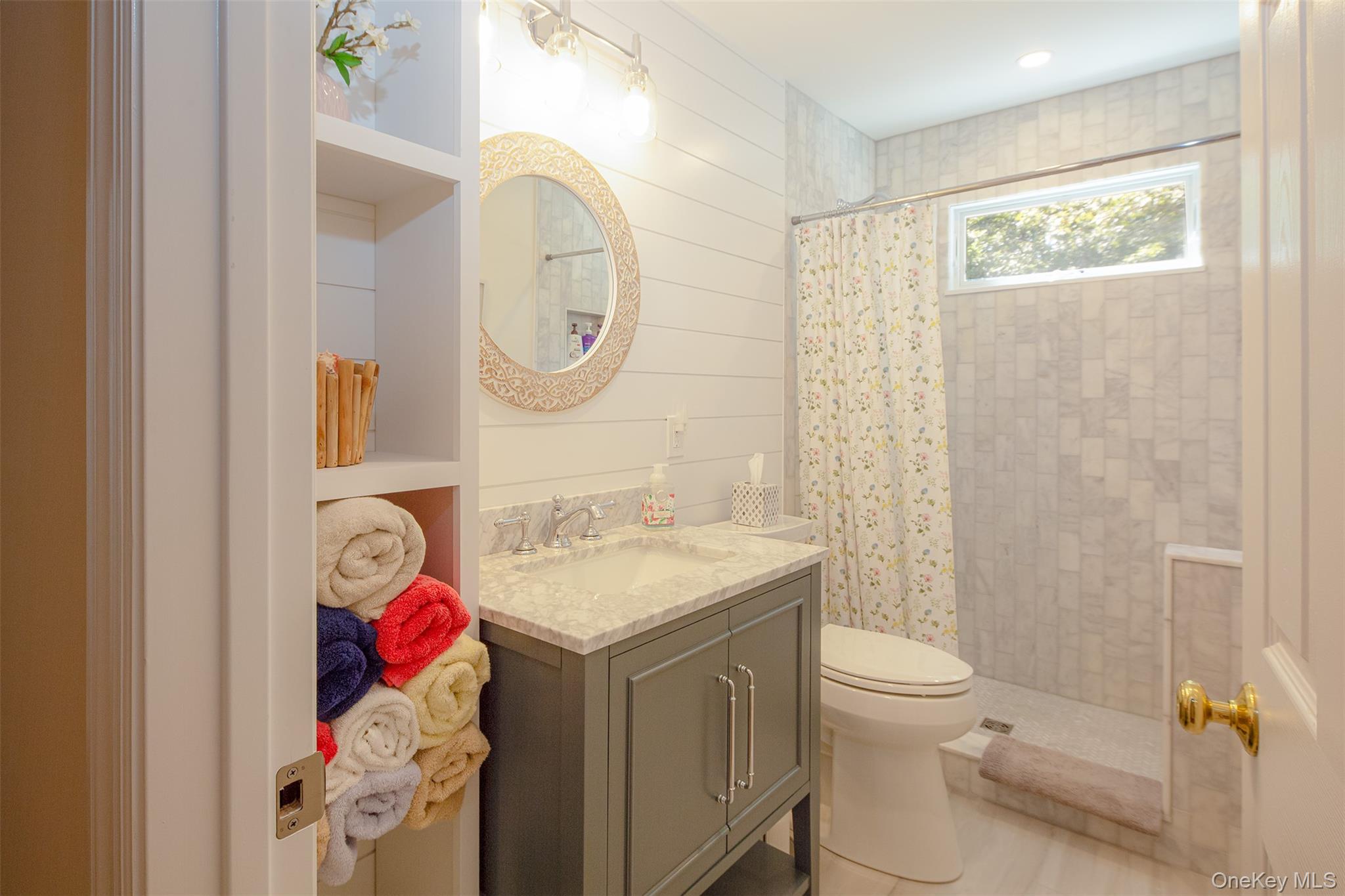 27 Newtown Court, Hampton Bays, NY 11946