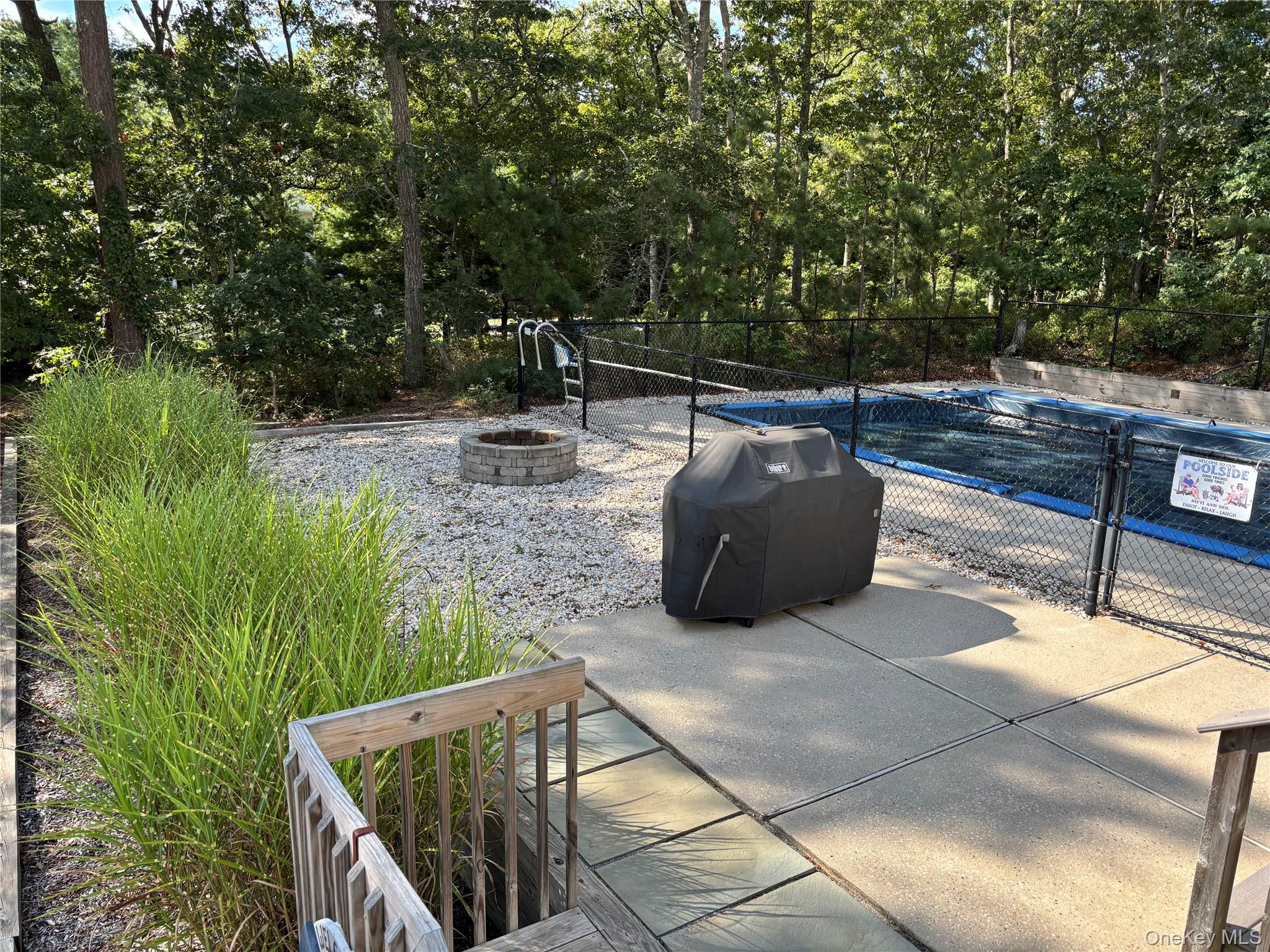 27 Newtown Court, Hampton Bays, NY 11946