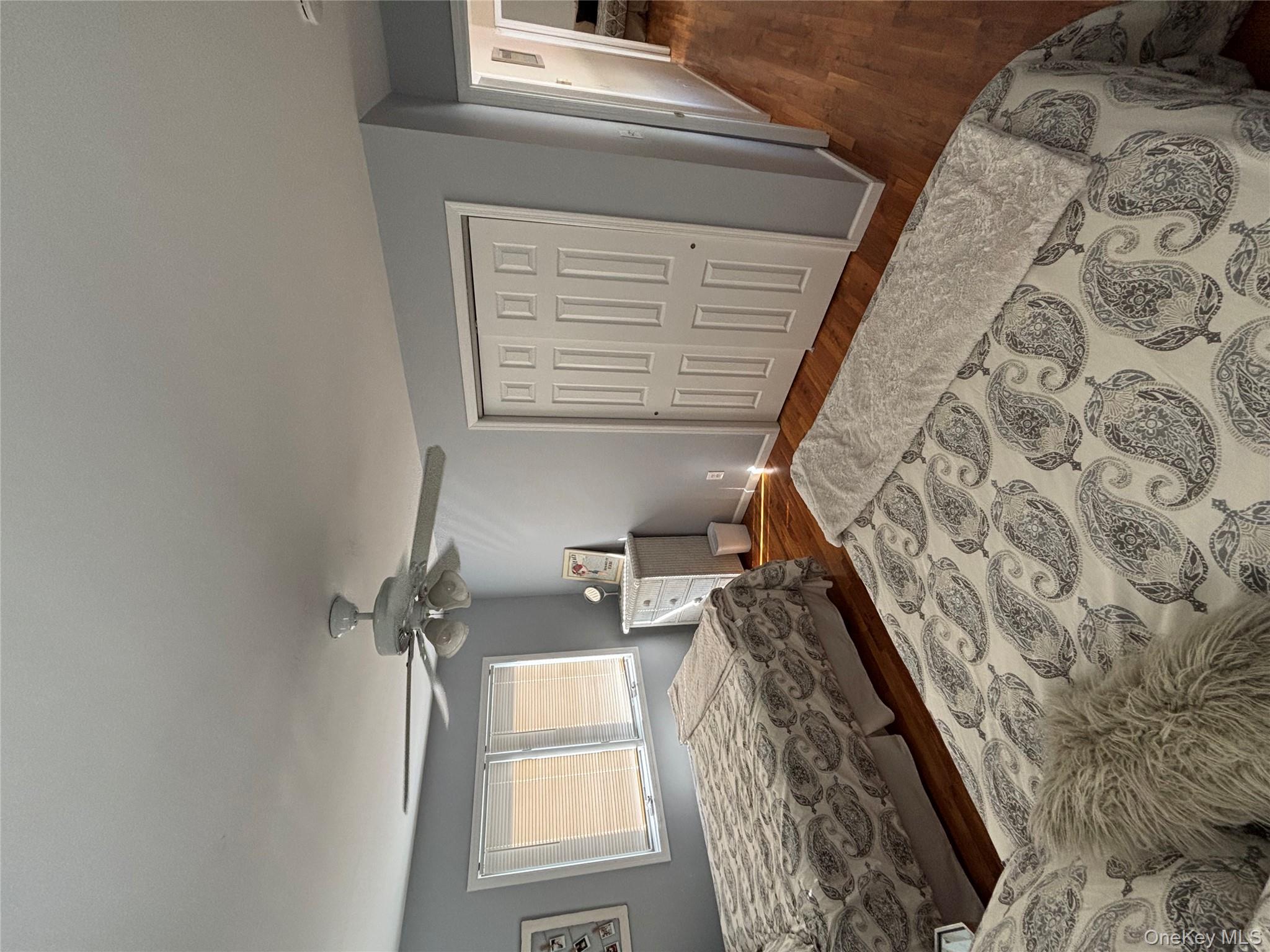 27 Newtown Court, Hampton Bays, NY 11946