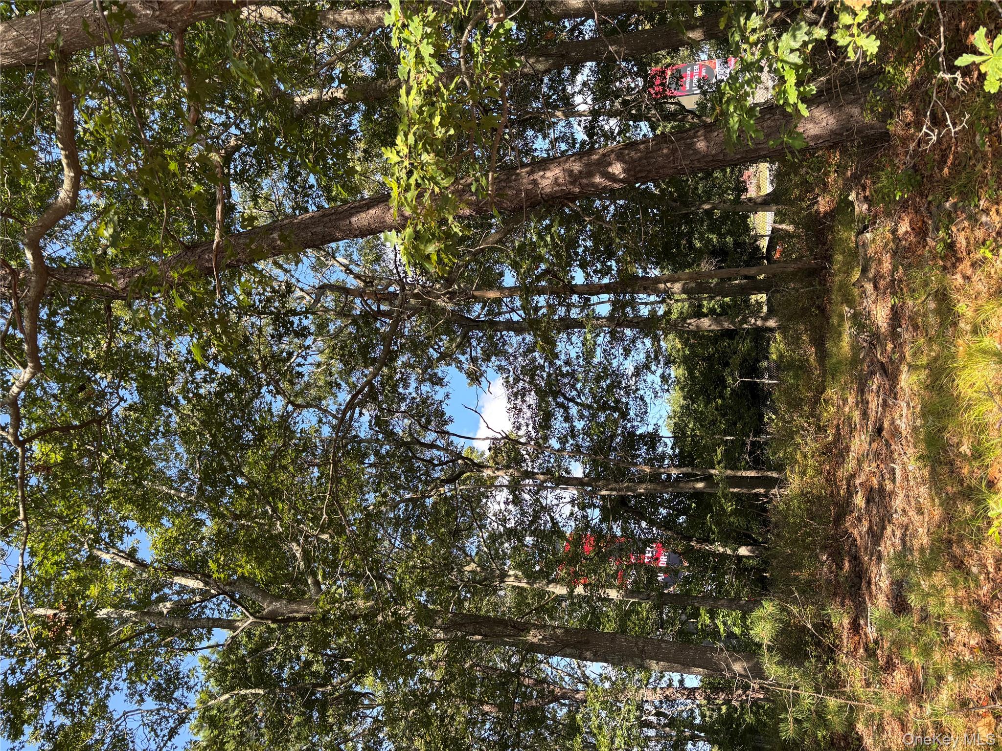 27 Newtown Court, Hampton Bays, NY 11946