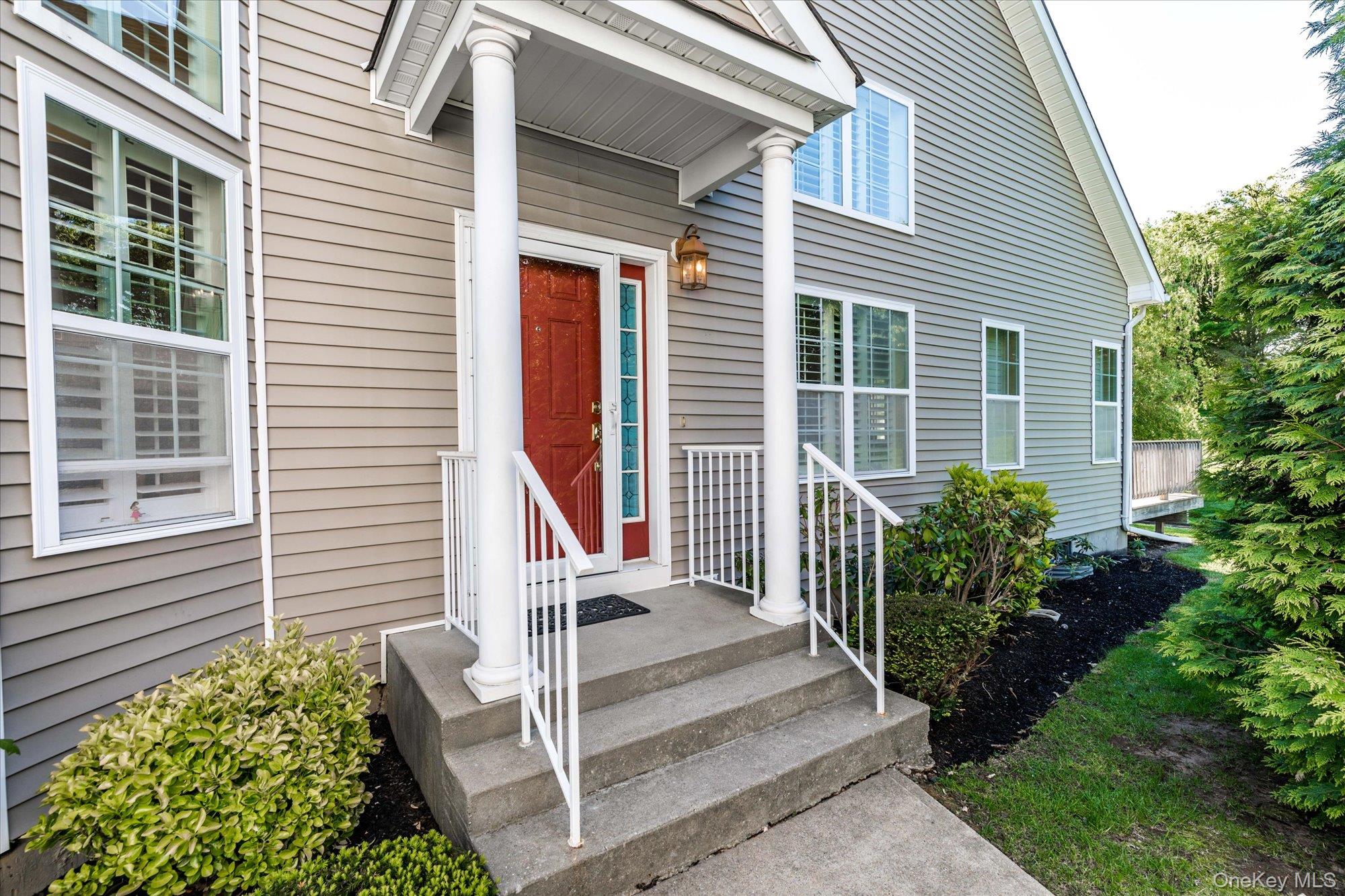 43 Halley Lane, Miller Place, NY 11764