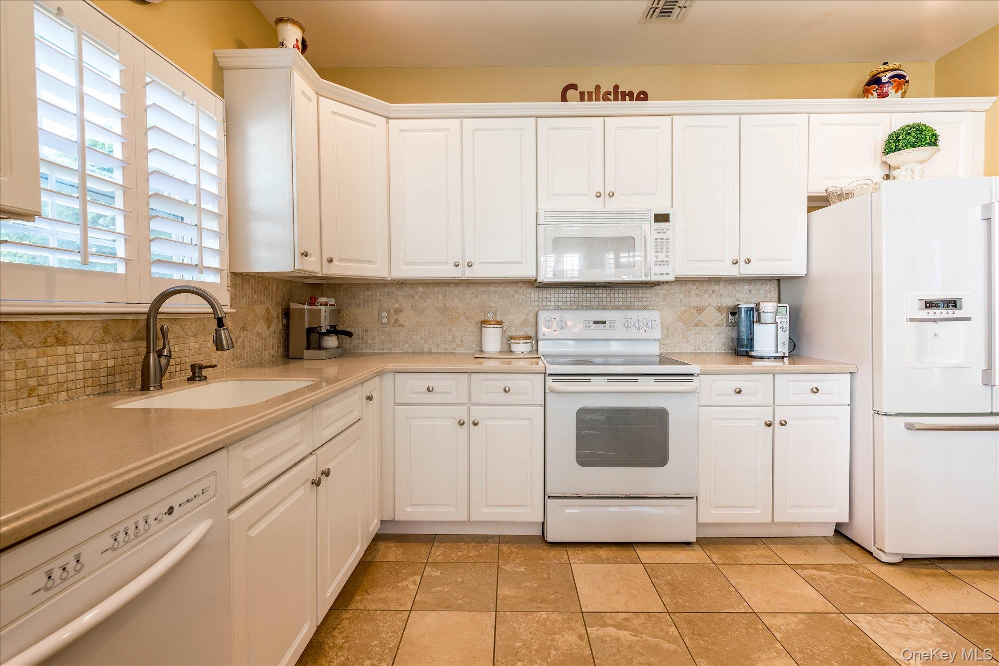 43 Halley Lane, Miller Place, NY 11764