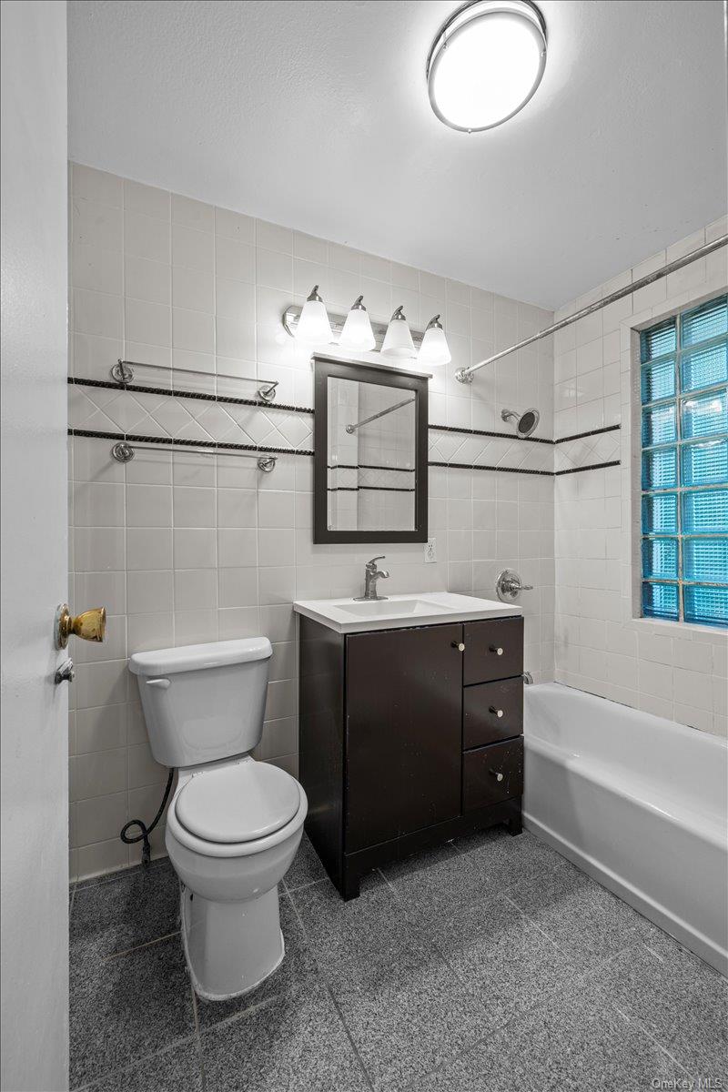 2710 Edgehill Avenue, Bronx, NY 10463