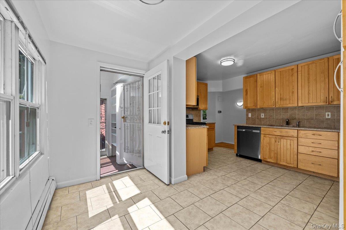 2710 Edgehill Avenue, Bronx, NY 10463