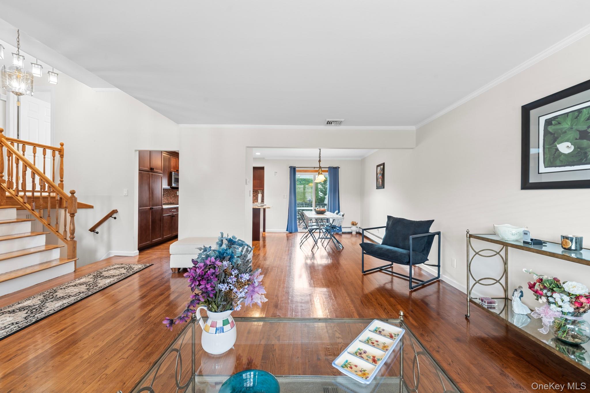 79 Stewart Avenue, Bethpage, NY 11714