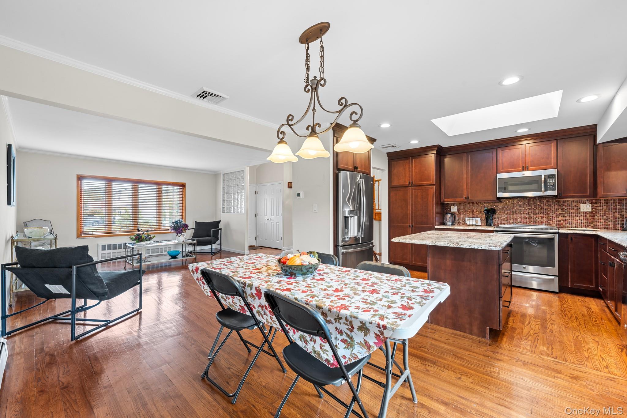 79 Stewart Avenue, Bethpage, NY 11714