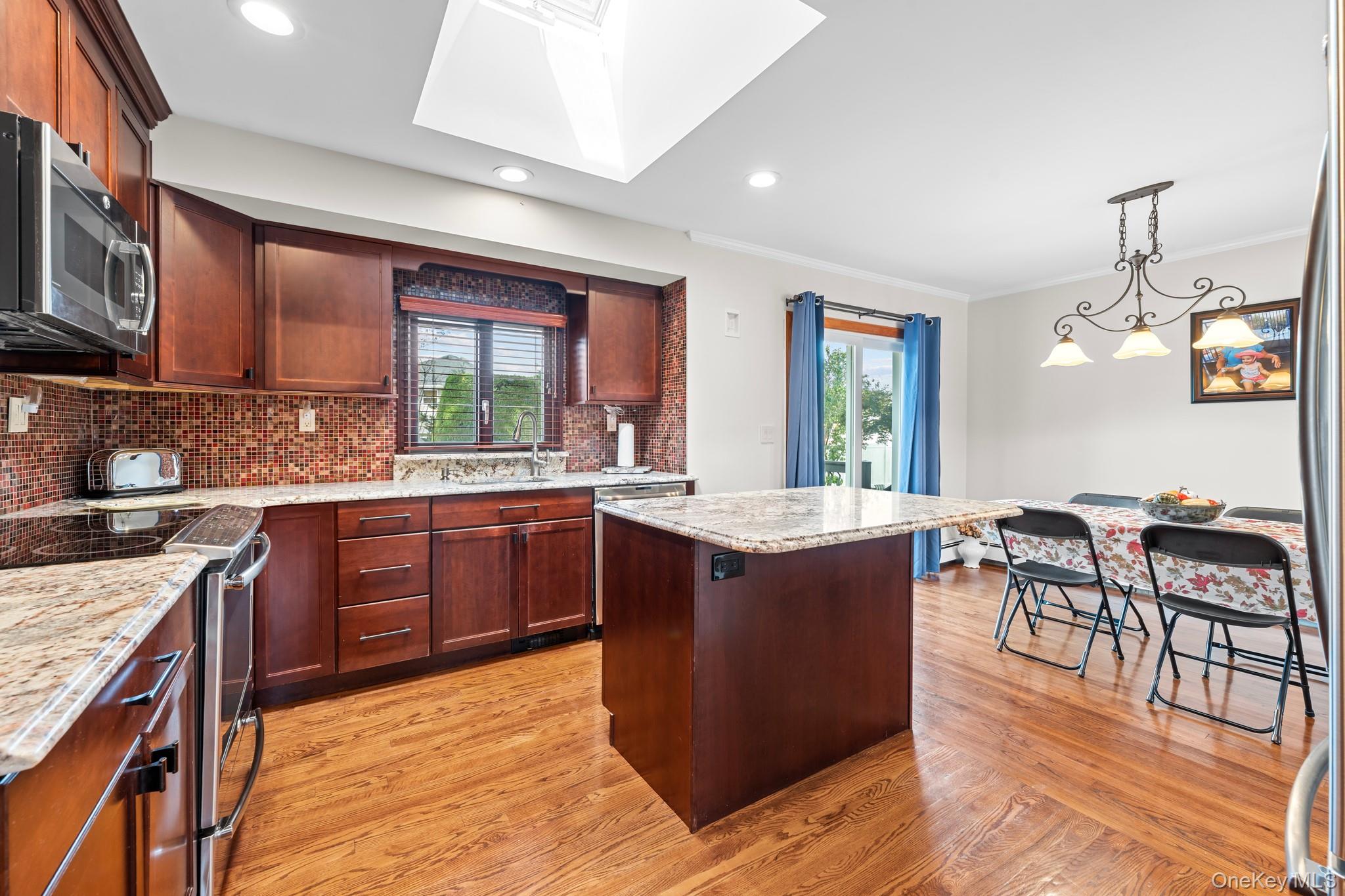 79 Stewart Avenue, Bethpage, NY 11714