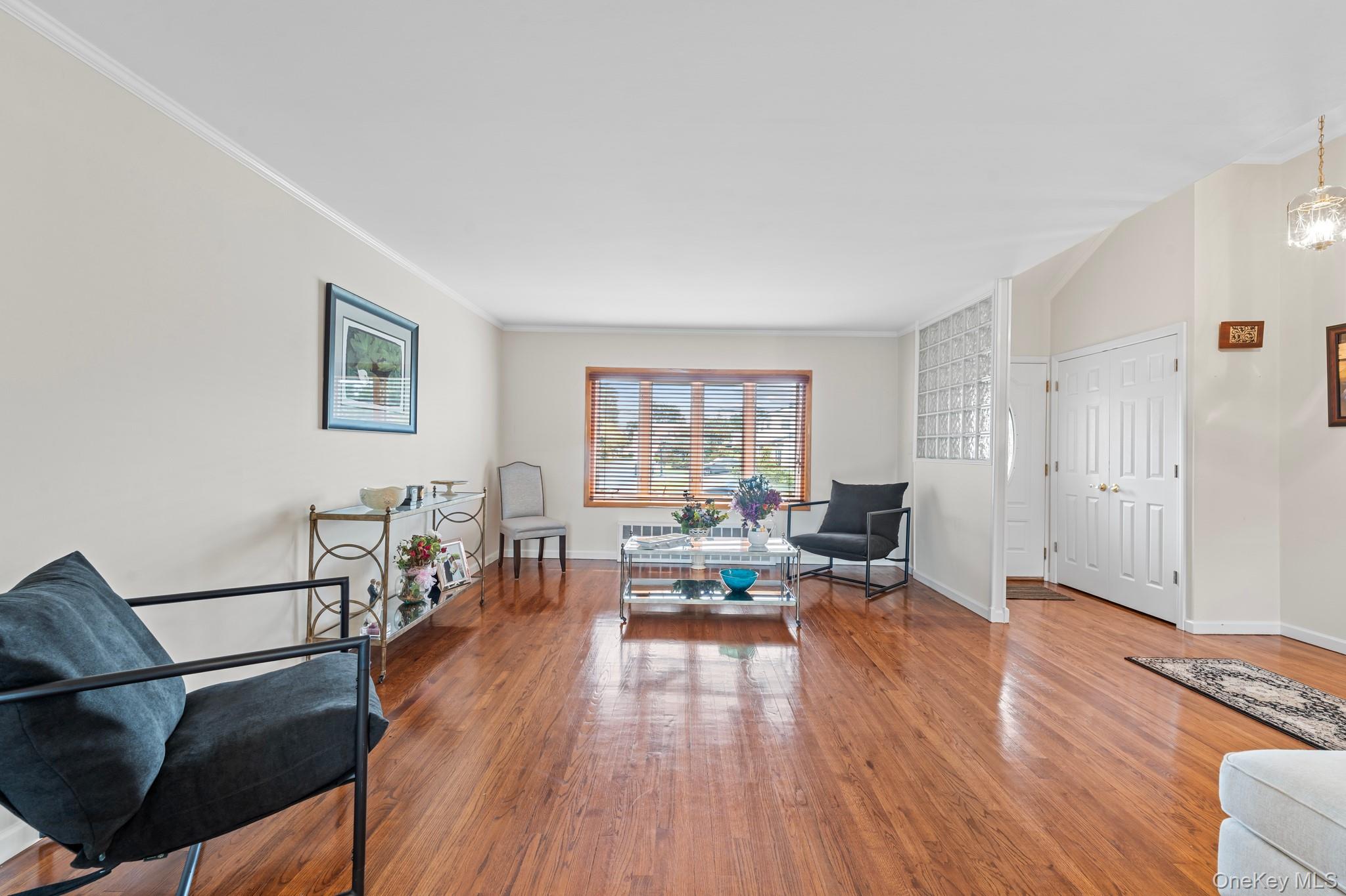 79 Stewart Avenue, Bethpage, NY 11714