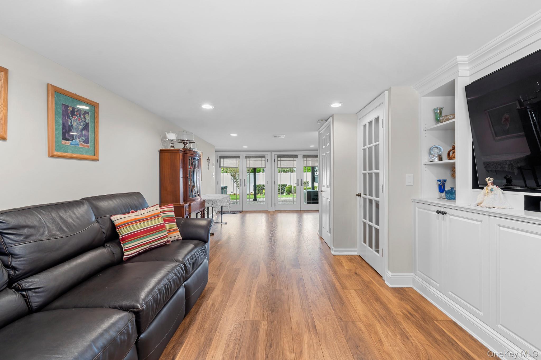 79 Stewart Avenue, Bethpage, NY 11714