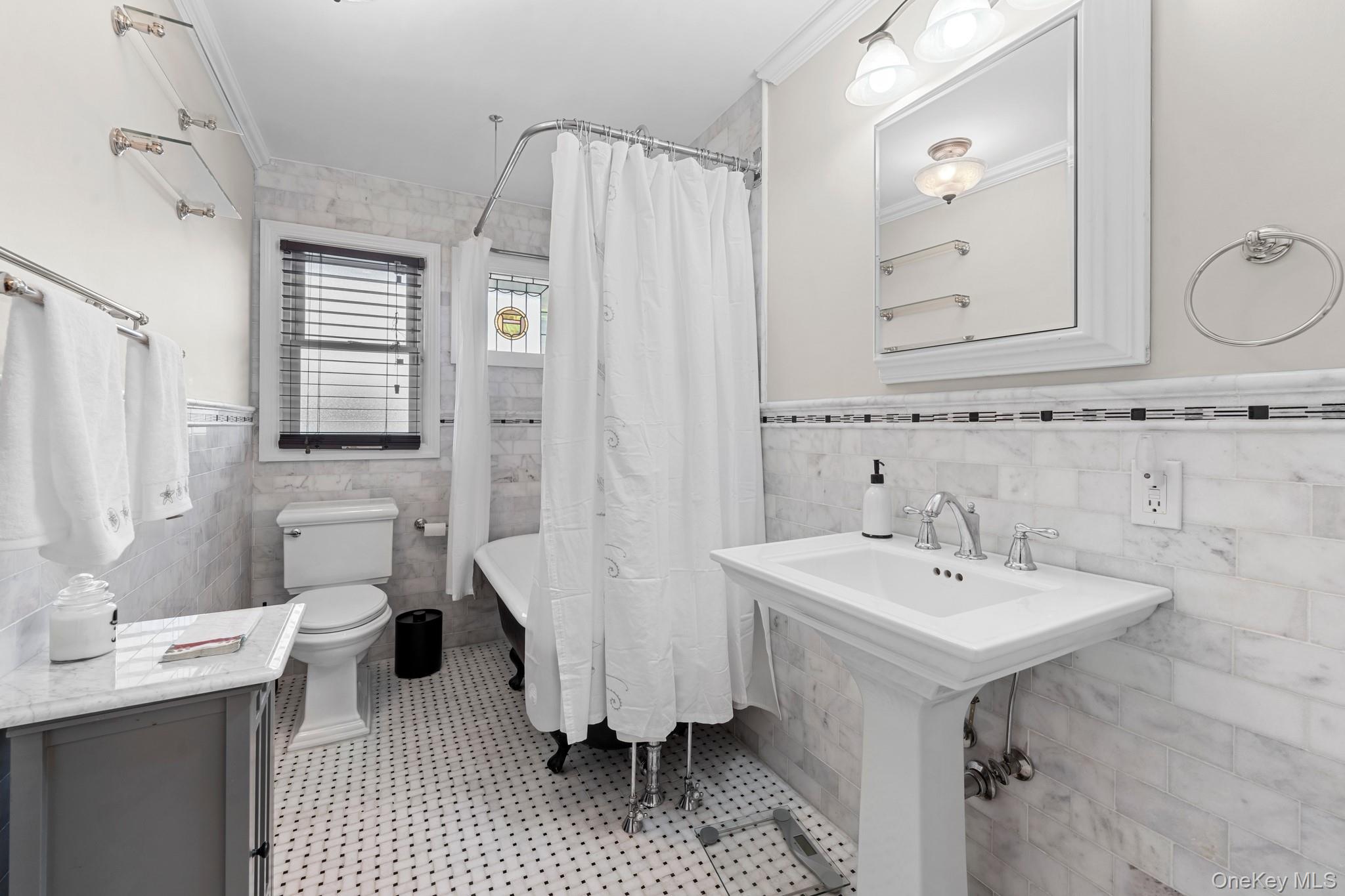 79 Stewart Avenue, Bethpage, NY 11714