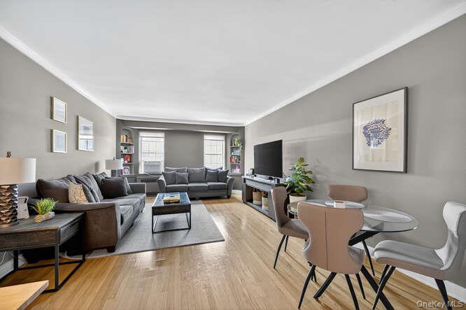 32 Hamilton Place # I 3, Garden City, NY 11530