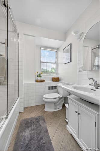 32 Hamilton Place # I 3, Garden City, NY 11530