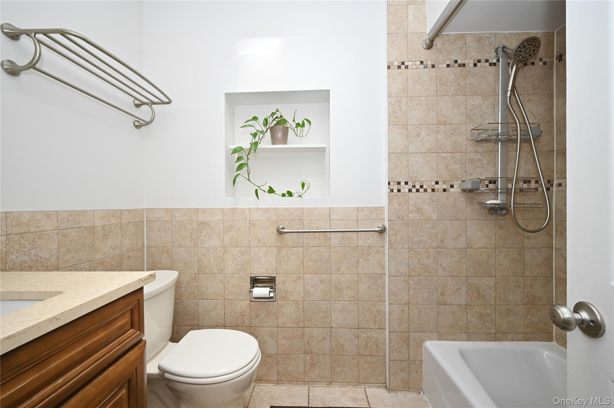 58-39 77 Place, Middle Village, NY 11379